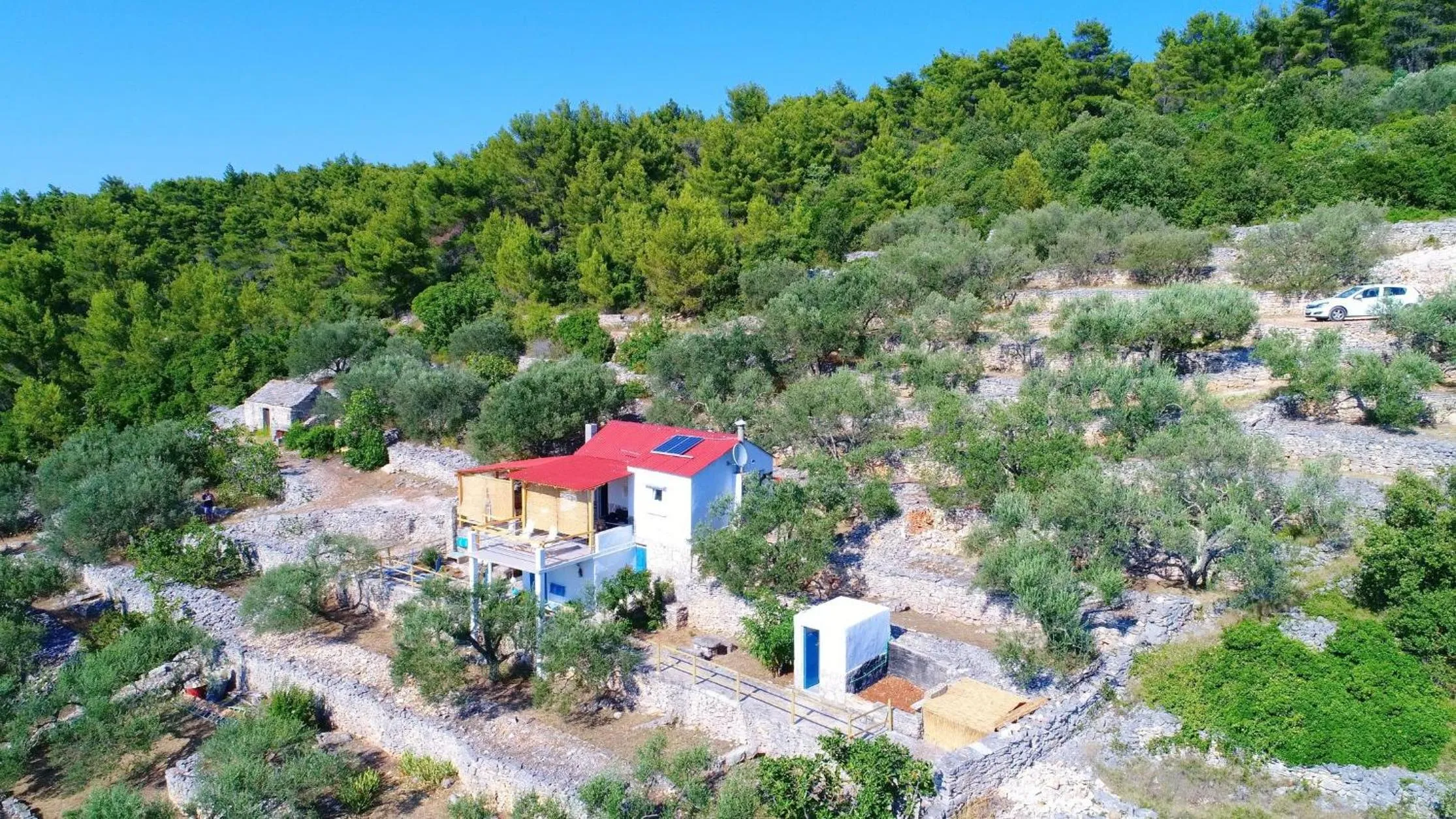 Property building in Greenside Cottage Lumi