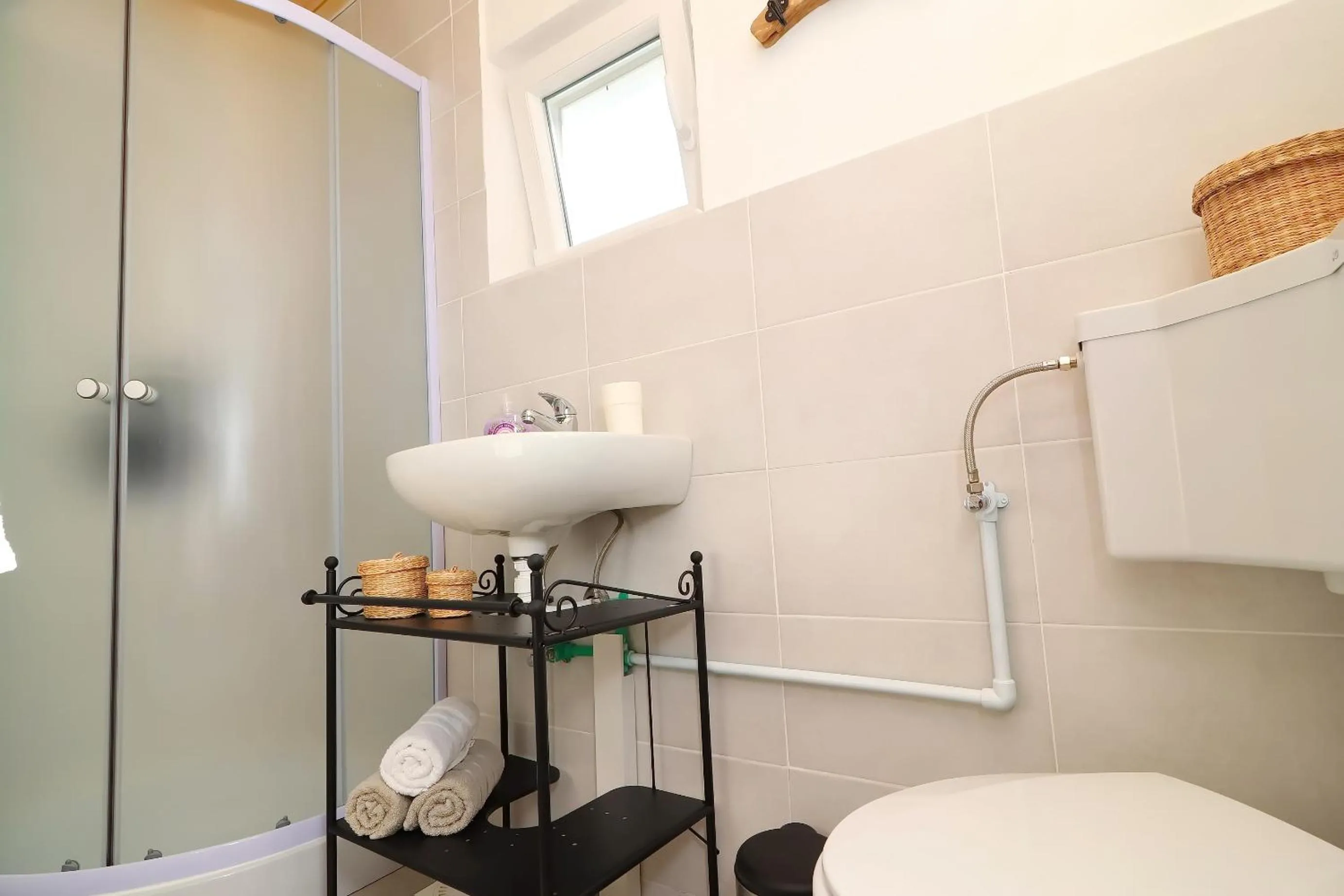 Bathroom in Greenside Cottage Lumi