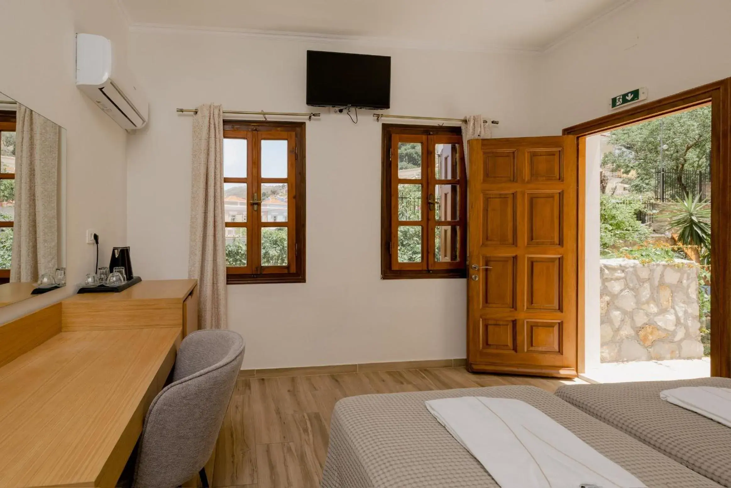 Twin Room in Opera House Hotel Twin Room in Opera House Hotel