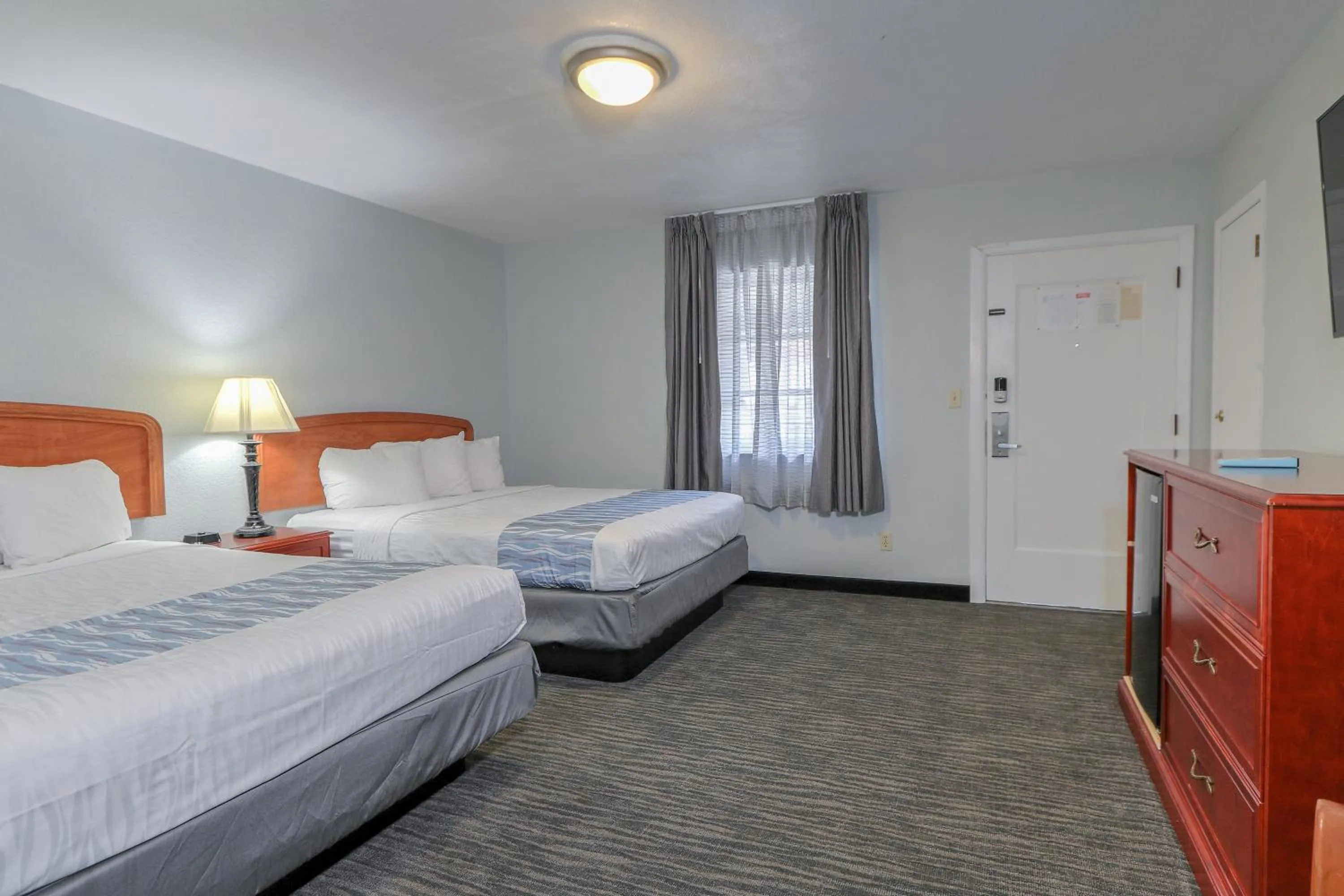 Bed in Belle Aire Motel - Downtown Convention Center - Gatlinburg