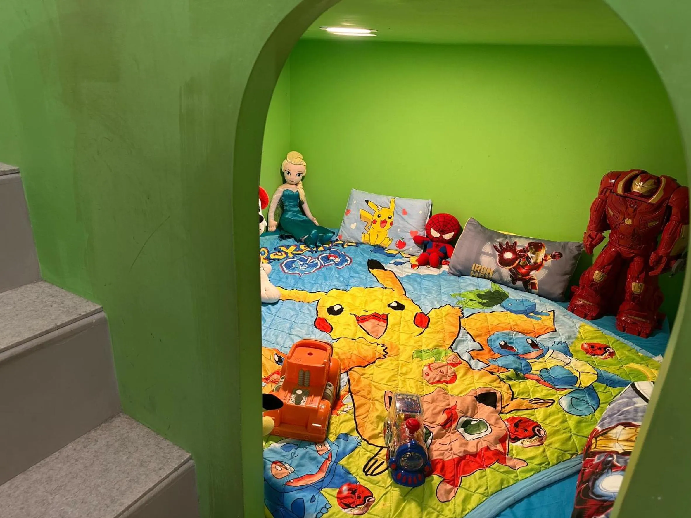 Photo of the whole room in Kenting Mola