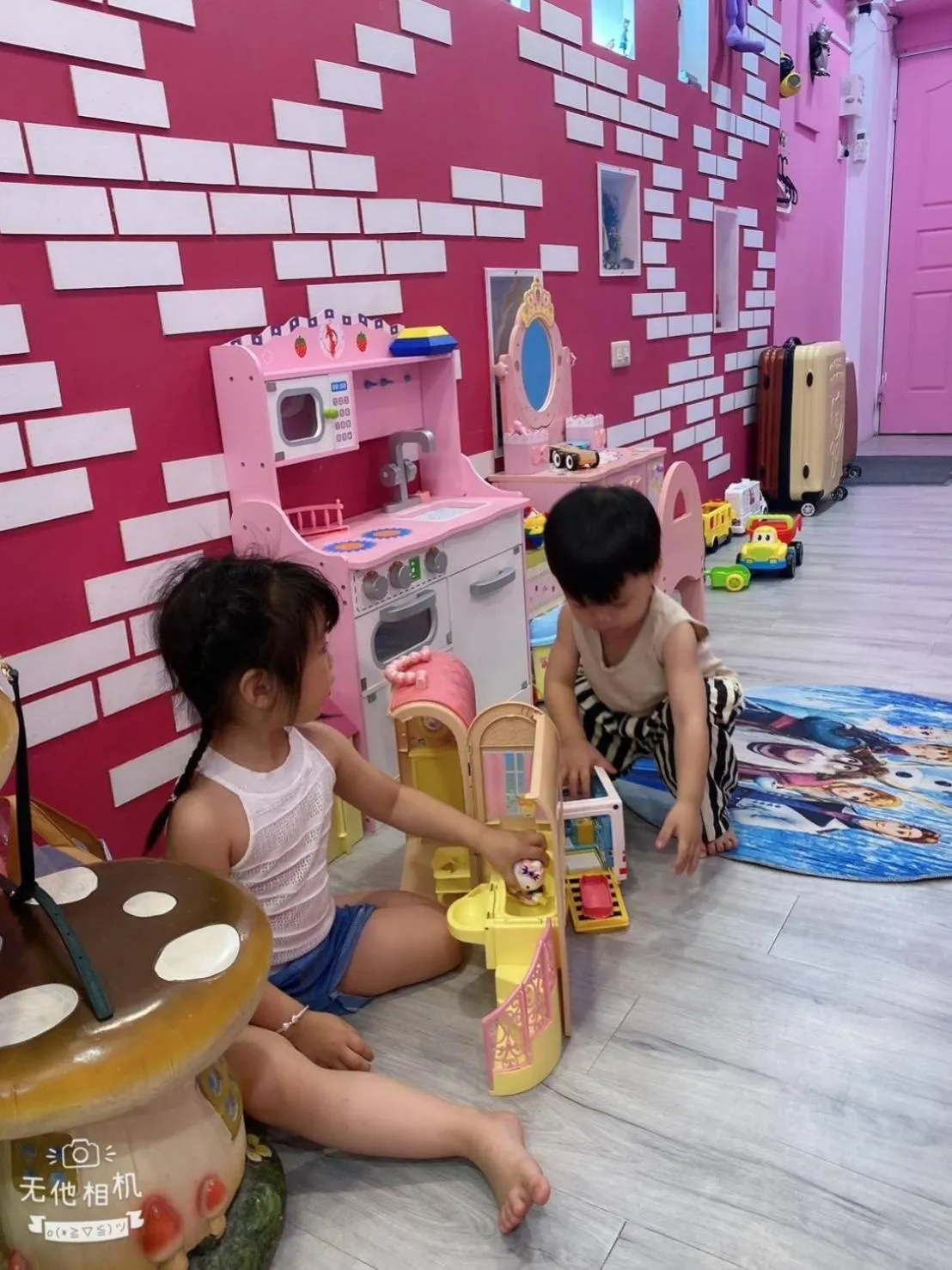 Photo of the whole room in Kenting Mola