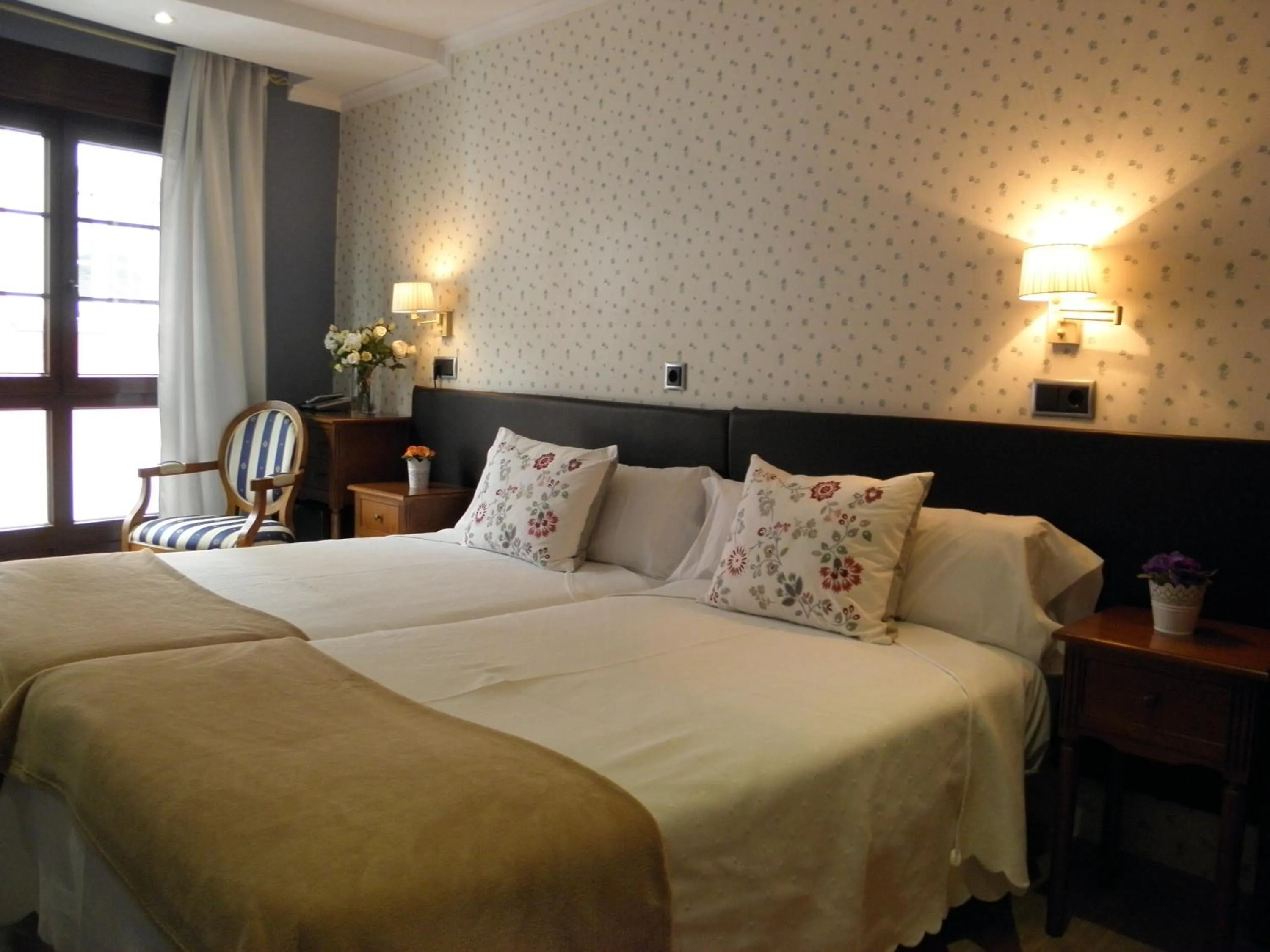 Photo of the whole room, Bed in Hotel Arco Navia