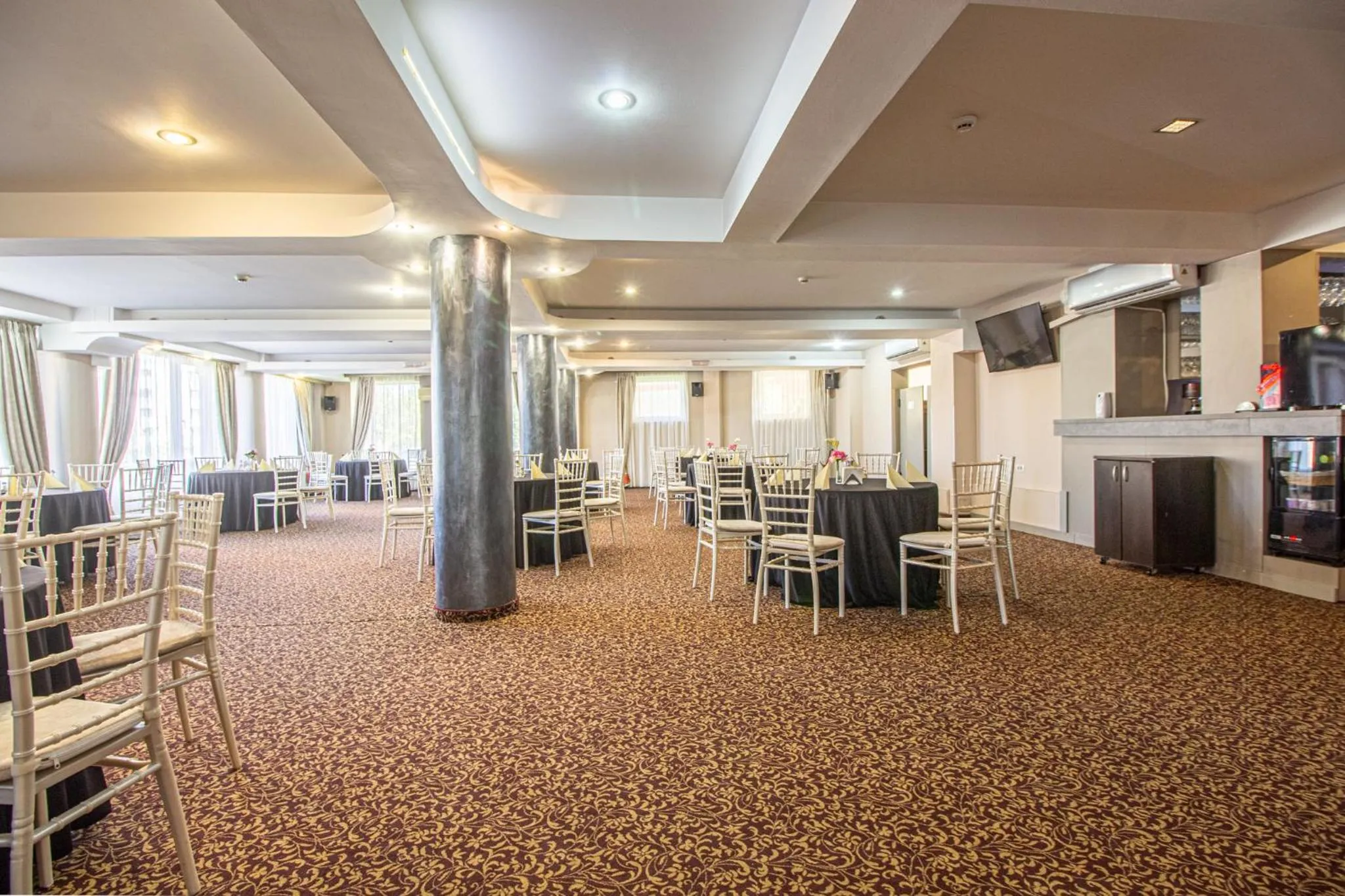 Restaurant/places to eat in Casa Mureșan