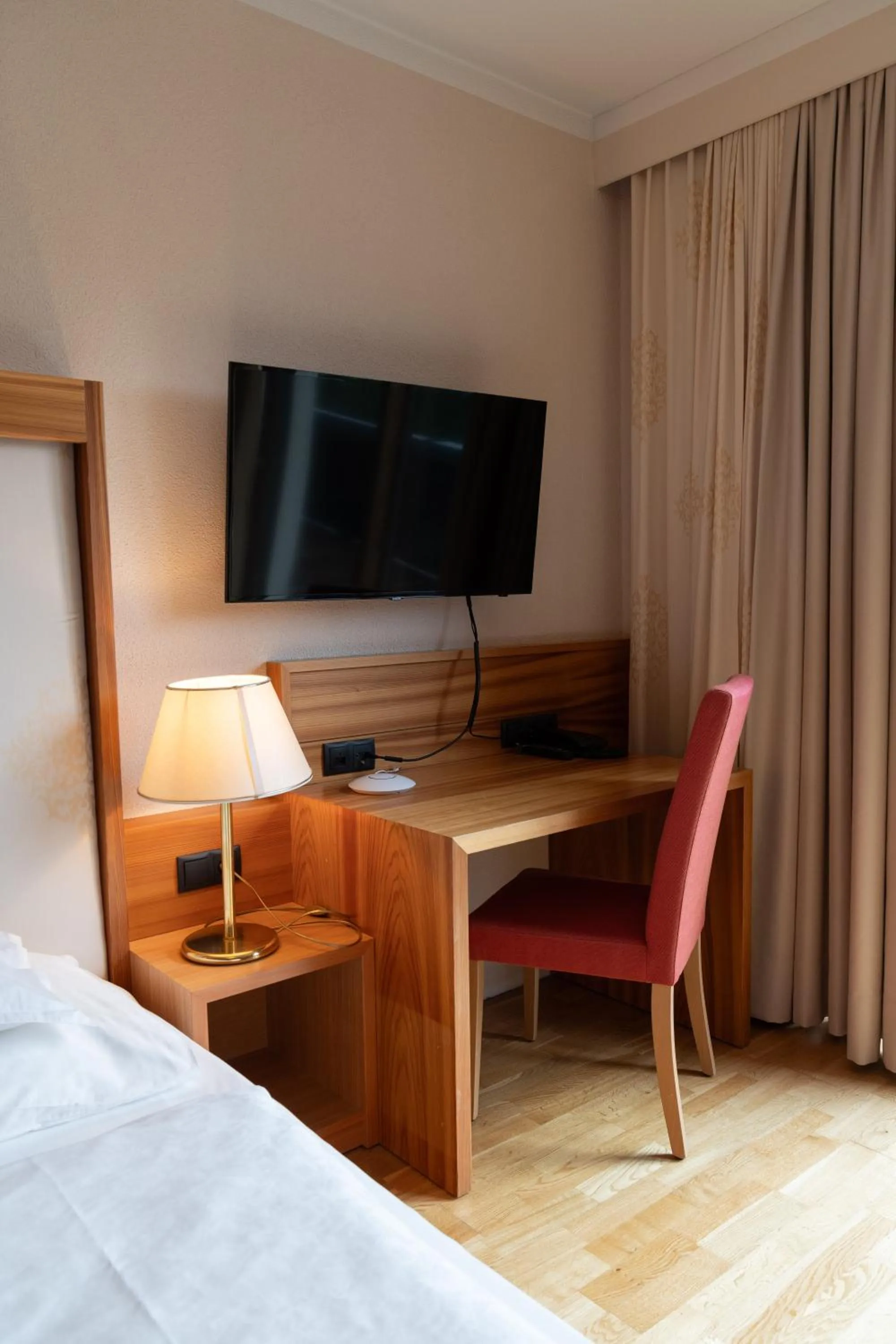 TV and multimedia, Bed in Wellnesshotel Mein Almhof Superior