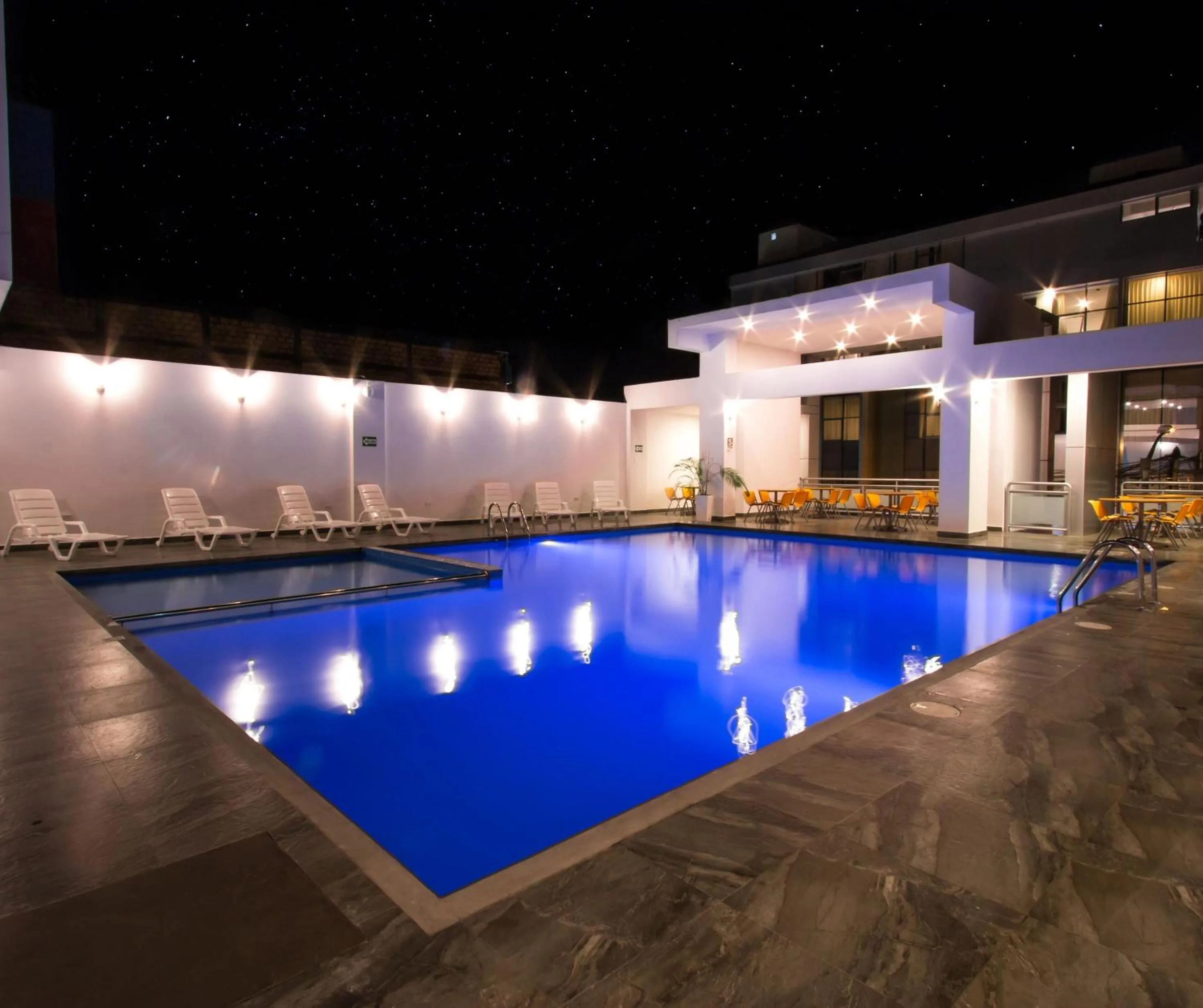 Cumbaza Hotel & Convenciones