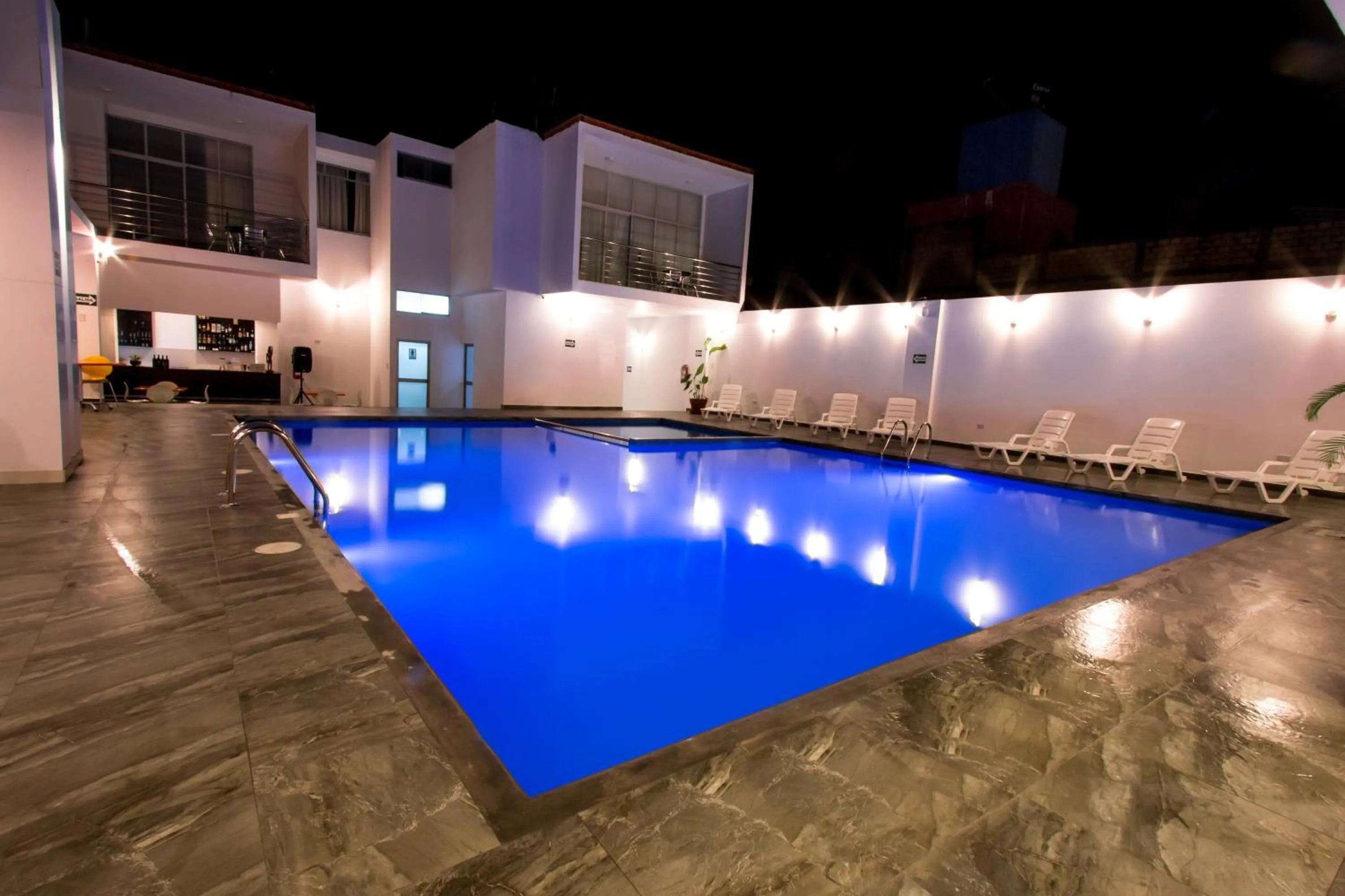 Cumbaza Hotel & Convenciones