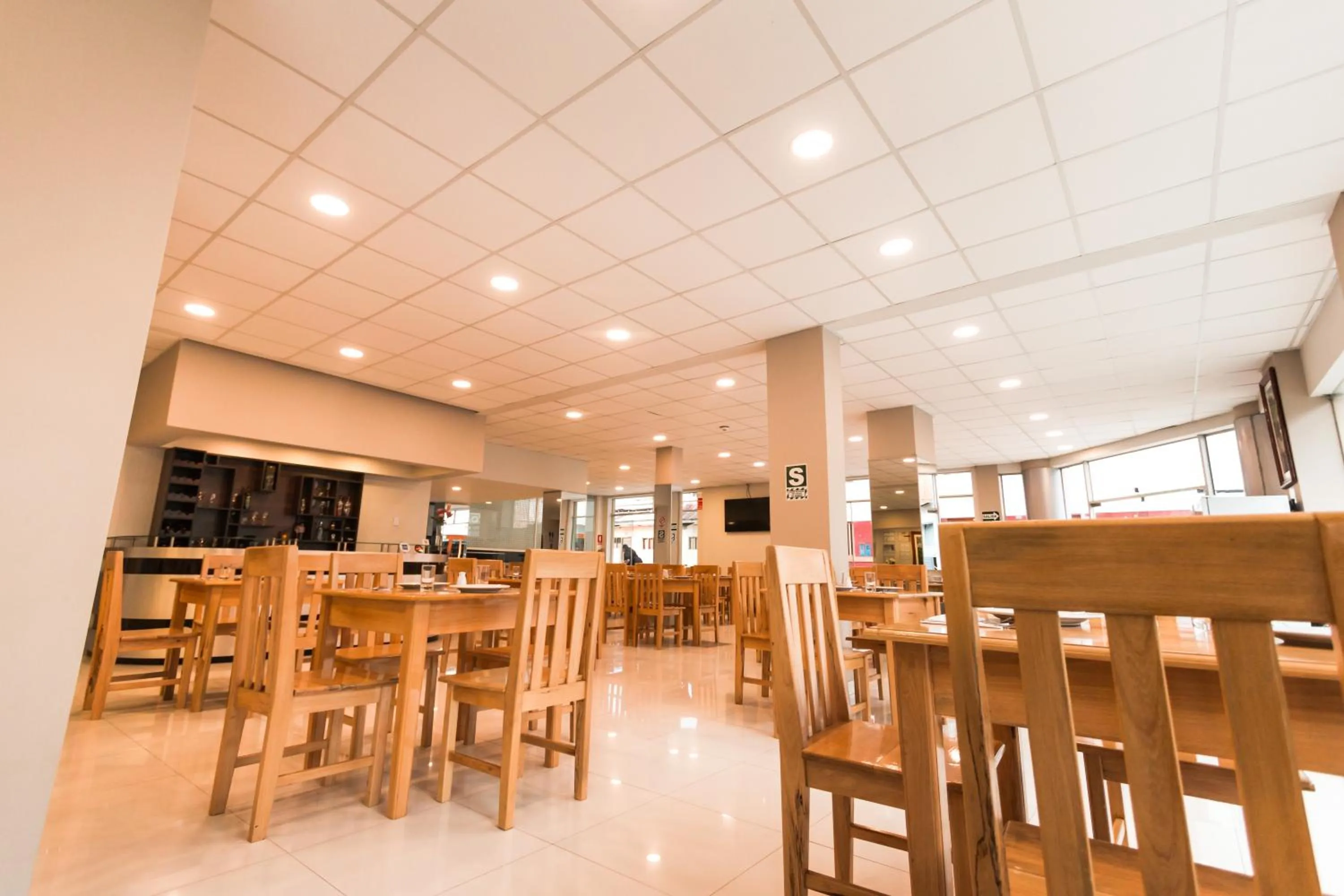 Cumbaza Hotel & Convenciones