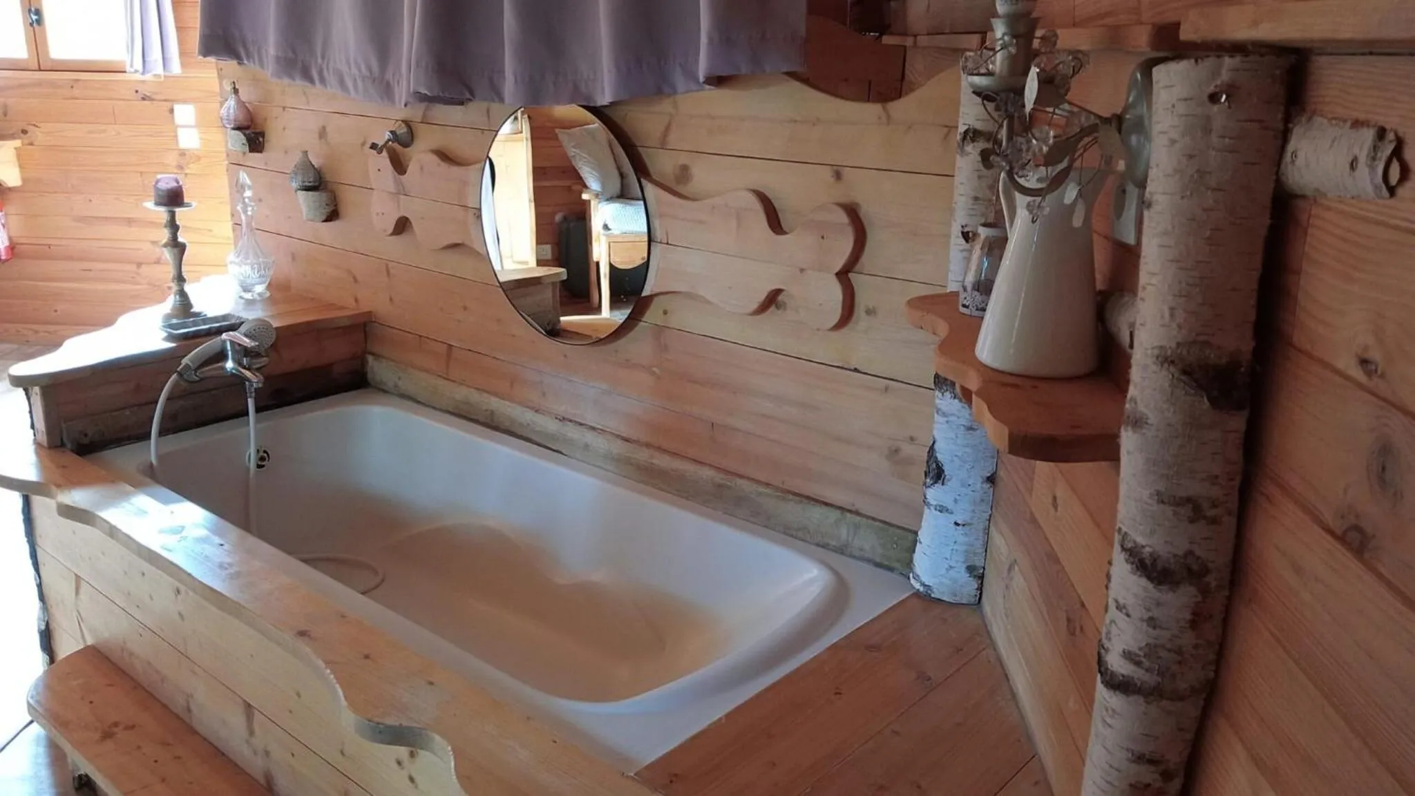 Bath in Le Nid Dans Les Bruyères