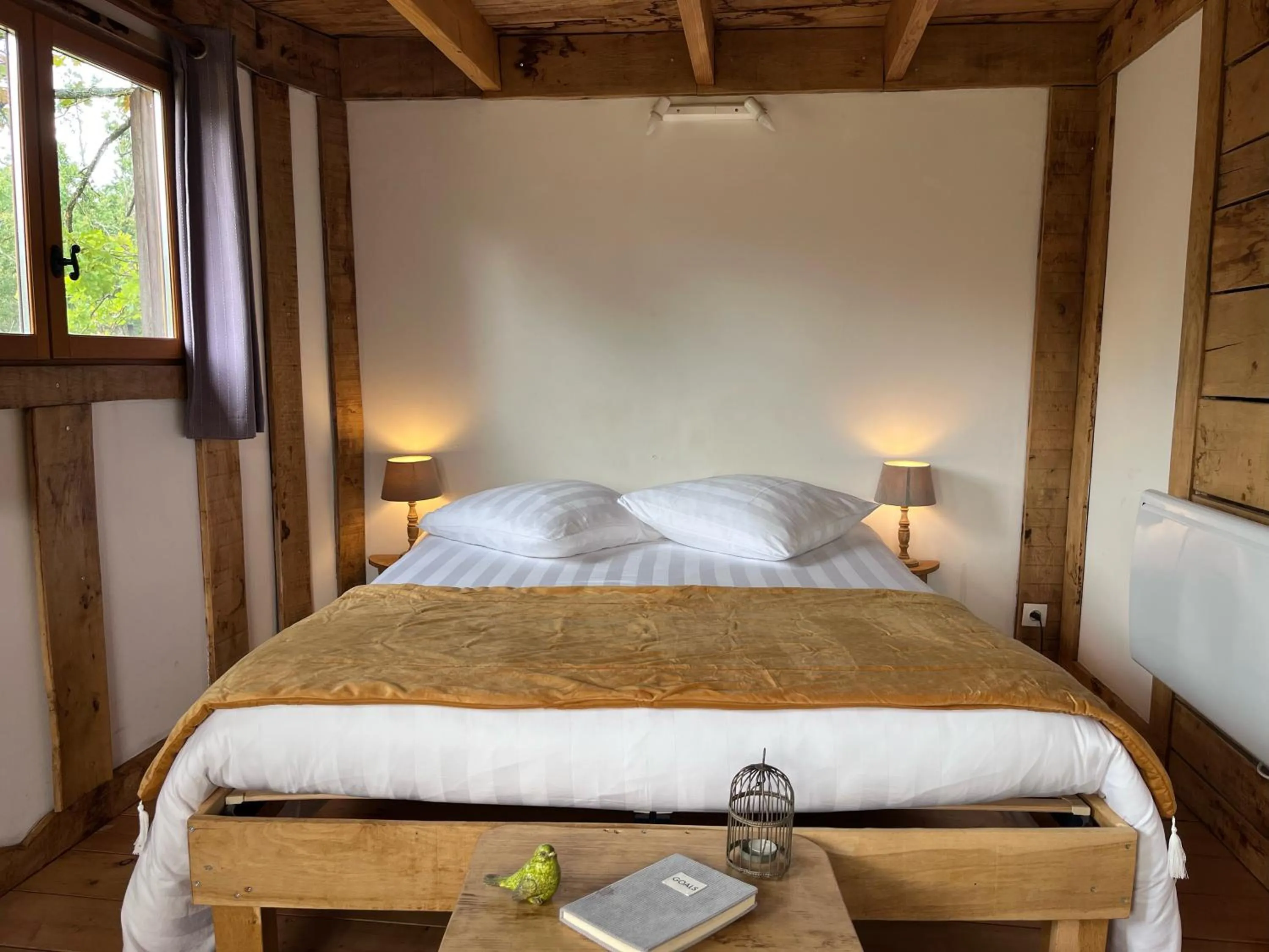 Bed in Le Nid Dans Les Bruyères