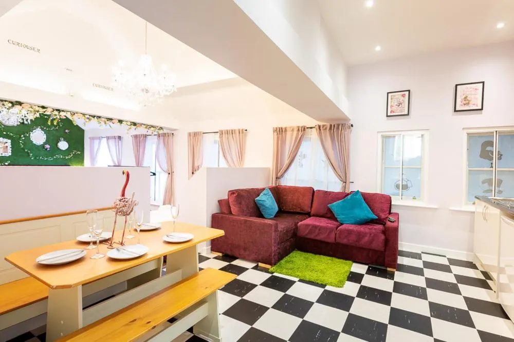 Living room in Honeypot House