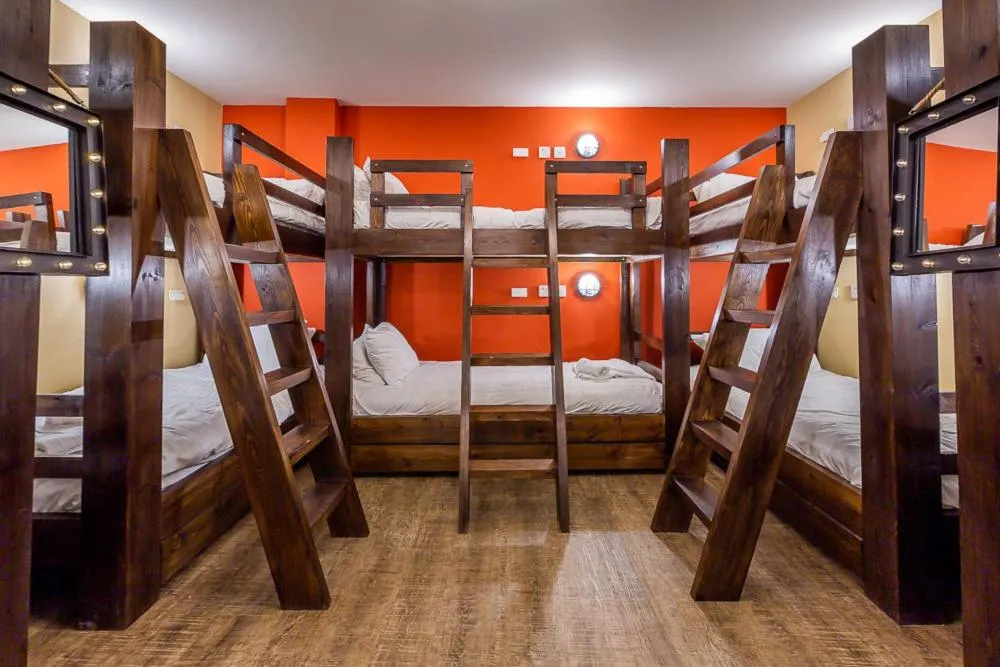 Bedroom, Bed in Honeypot House