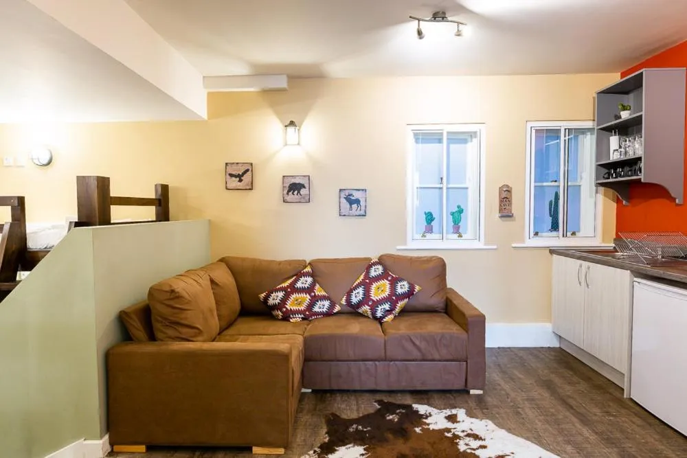 Living room in Honeypot House