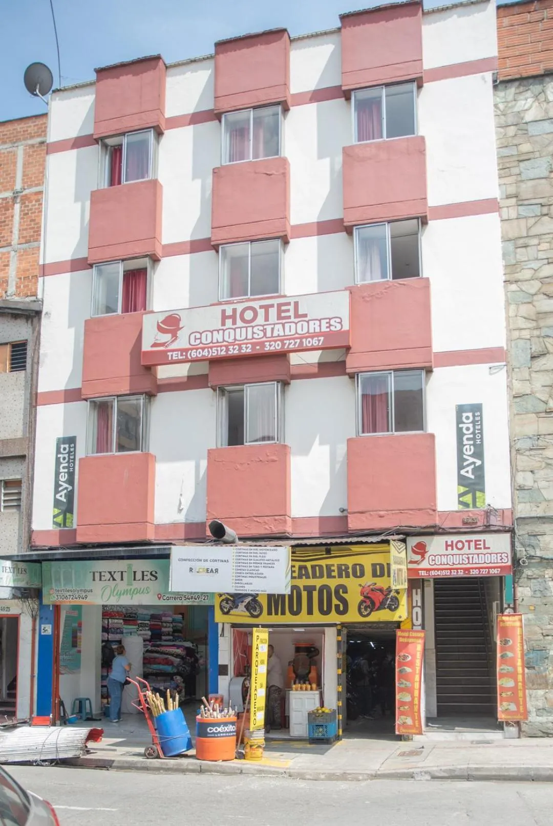 Property building in Hotel Conquistadores