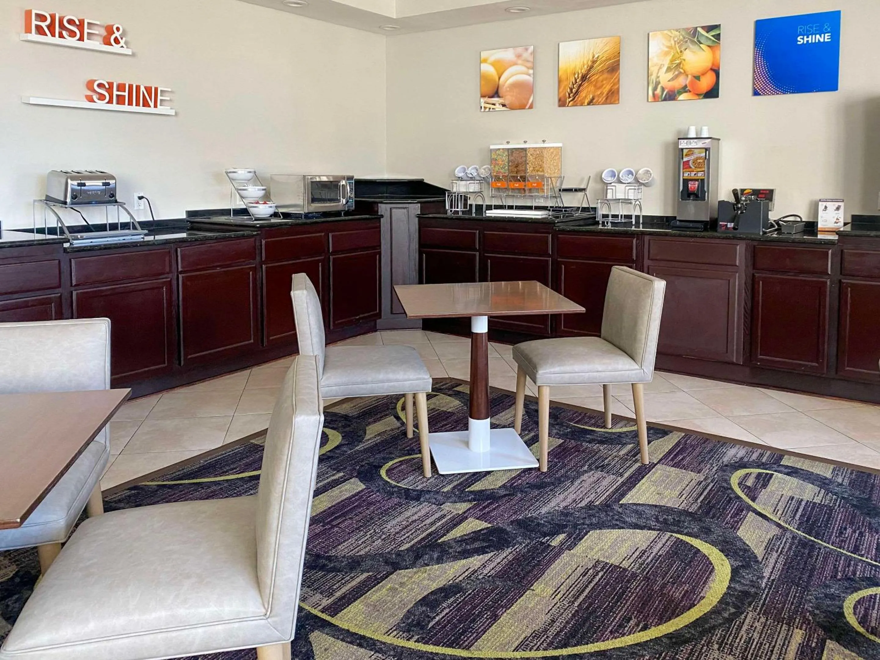 Breakfast in MainStay Suites Conover-Hickory