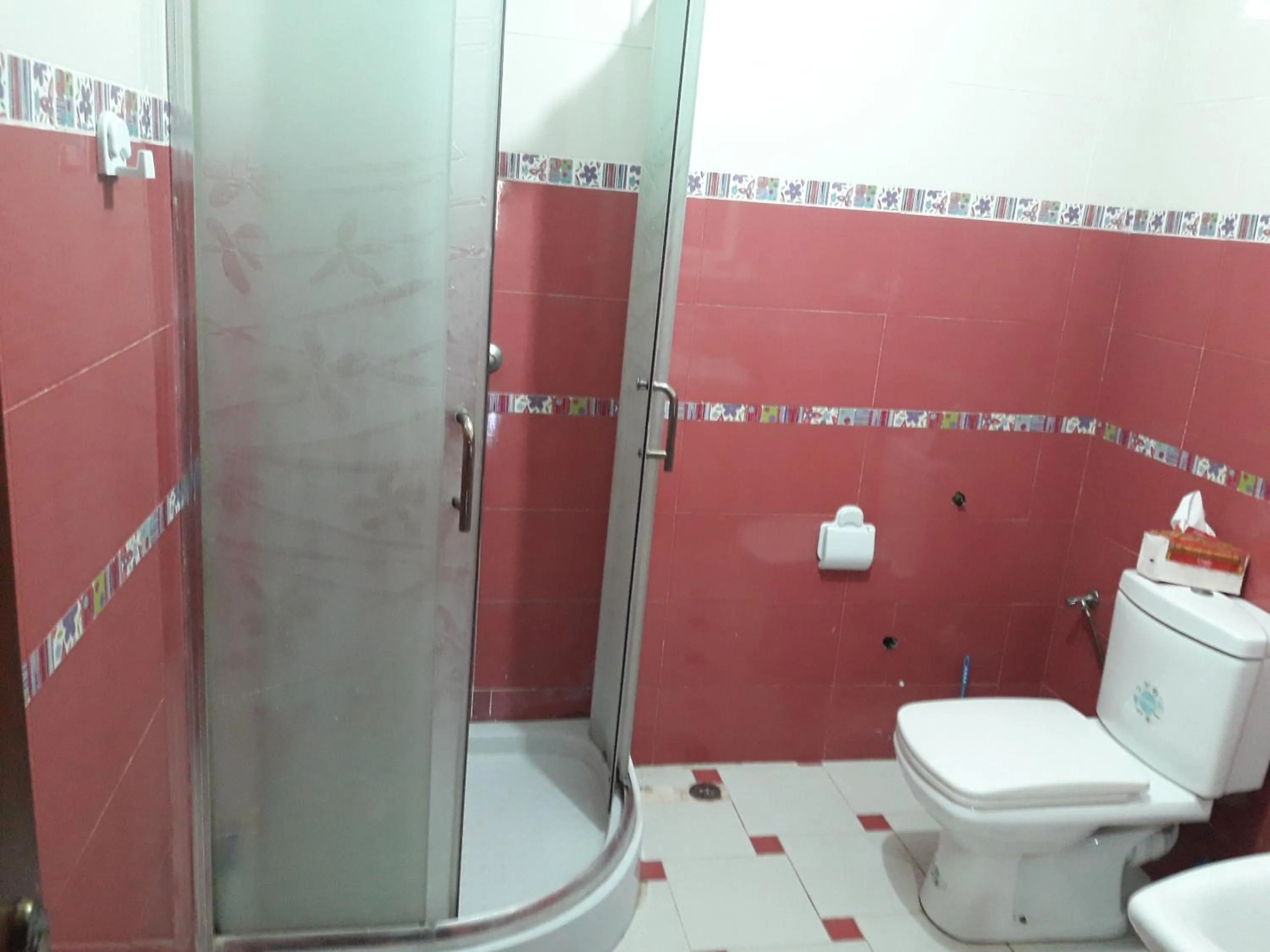 Shower in Mohammed V Airport HOME