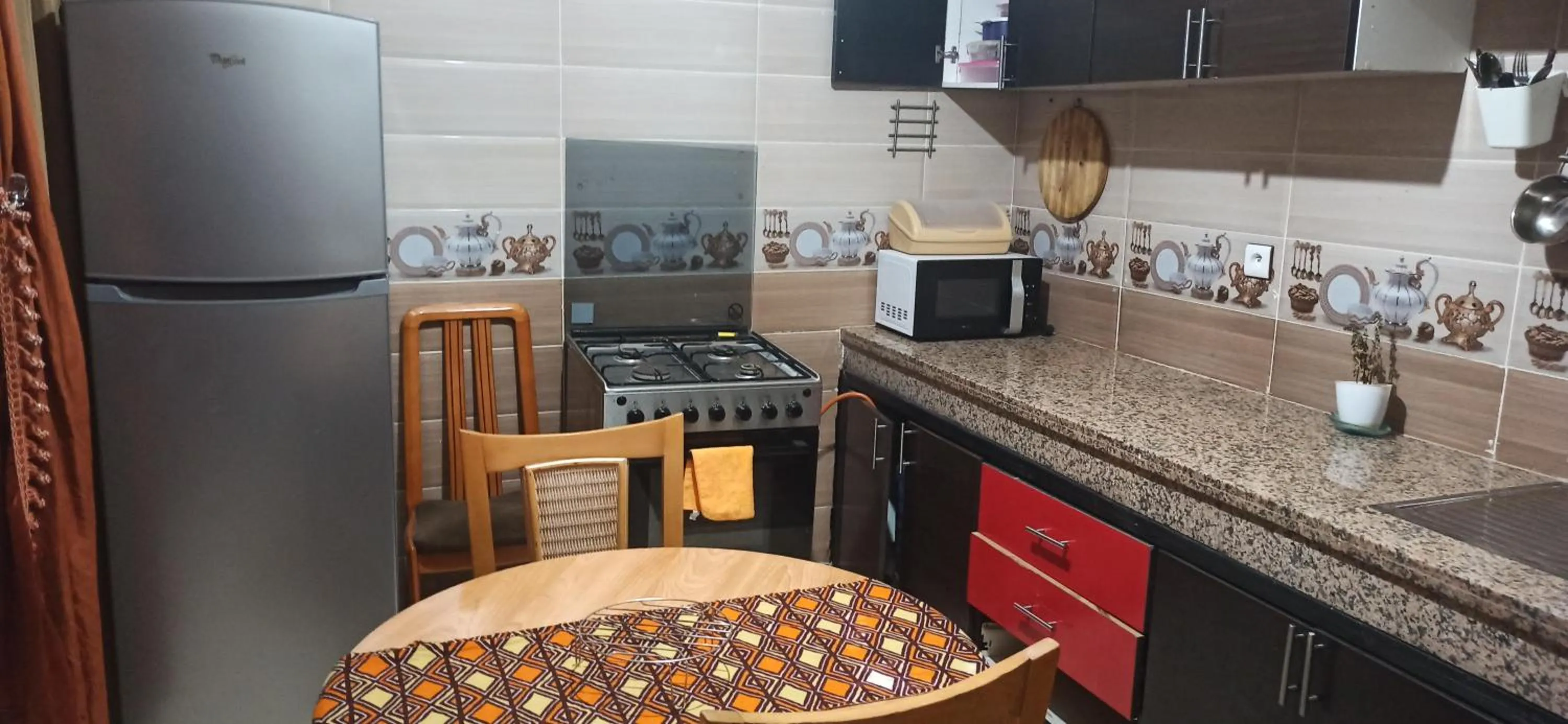 Communal kitchen in Mohammed V Airport HOME