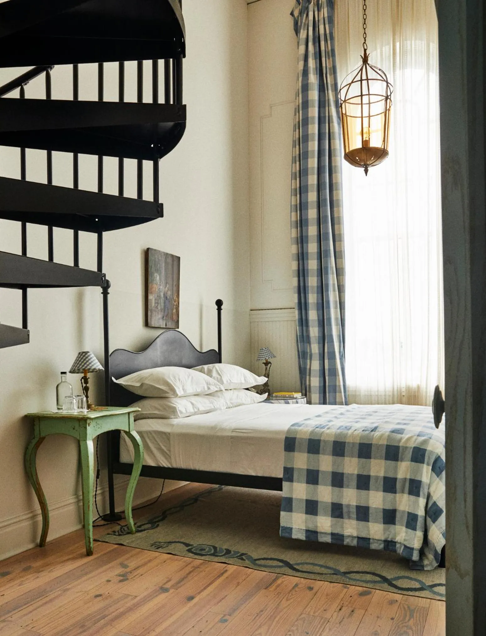 Bed in Hotel Peter and Paul, an Ash Hotel