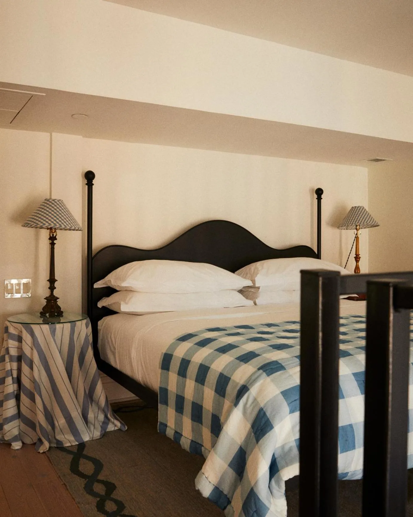 Bed in Hotel Peter and Paul, an Ash Hotel