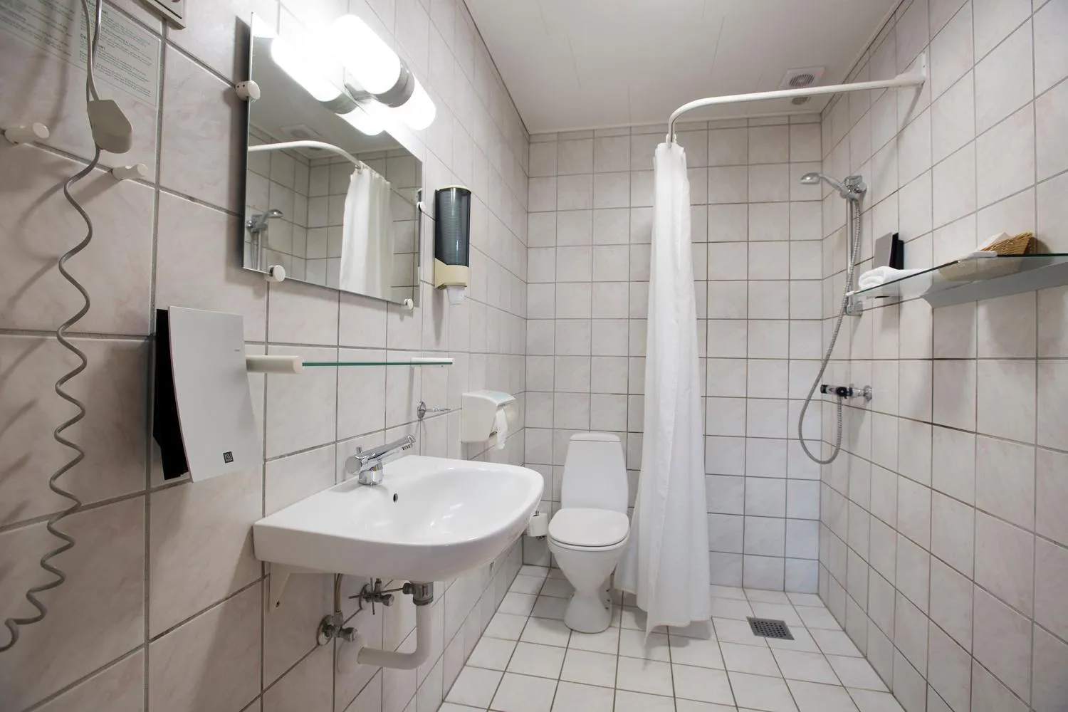 Bathroom in Agerskov Kro & Hotel
