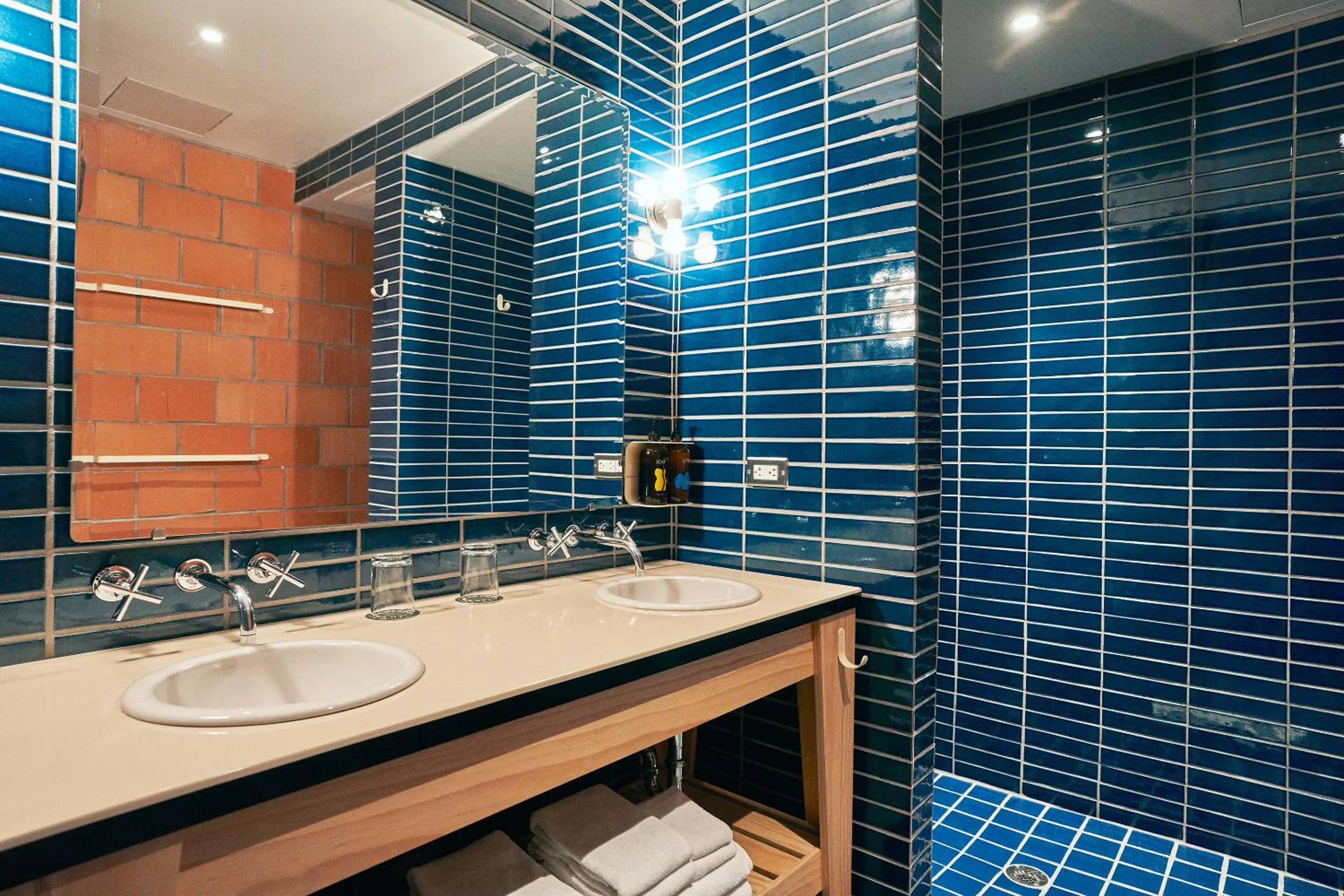 Shower in The Carpenter Hotel