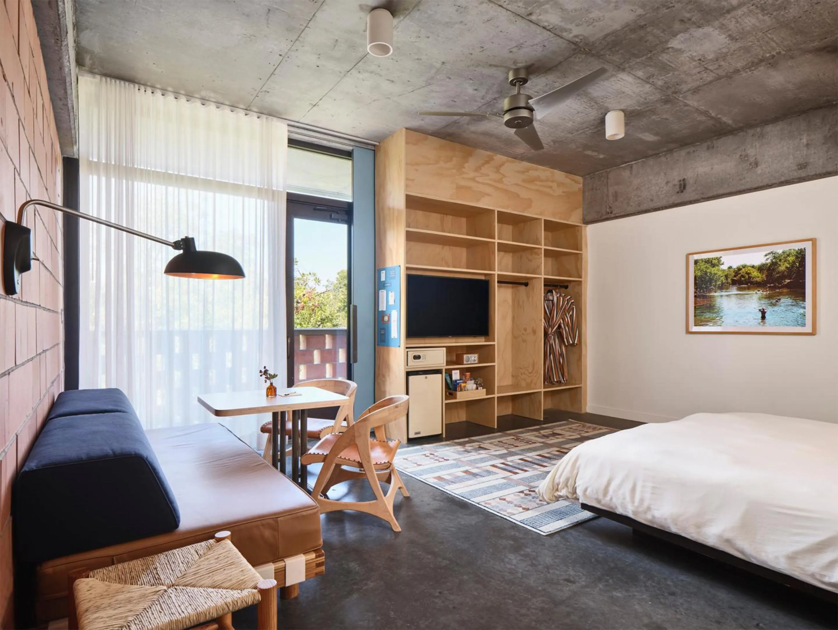 Bedroom, Bed in The Carpenter Hotel