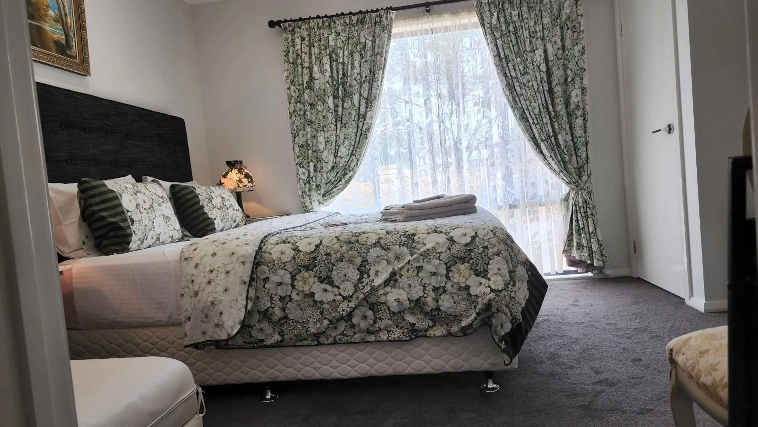 Bed in Gowrie Agapanthus