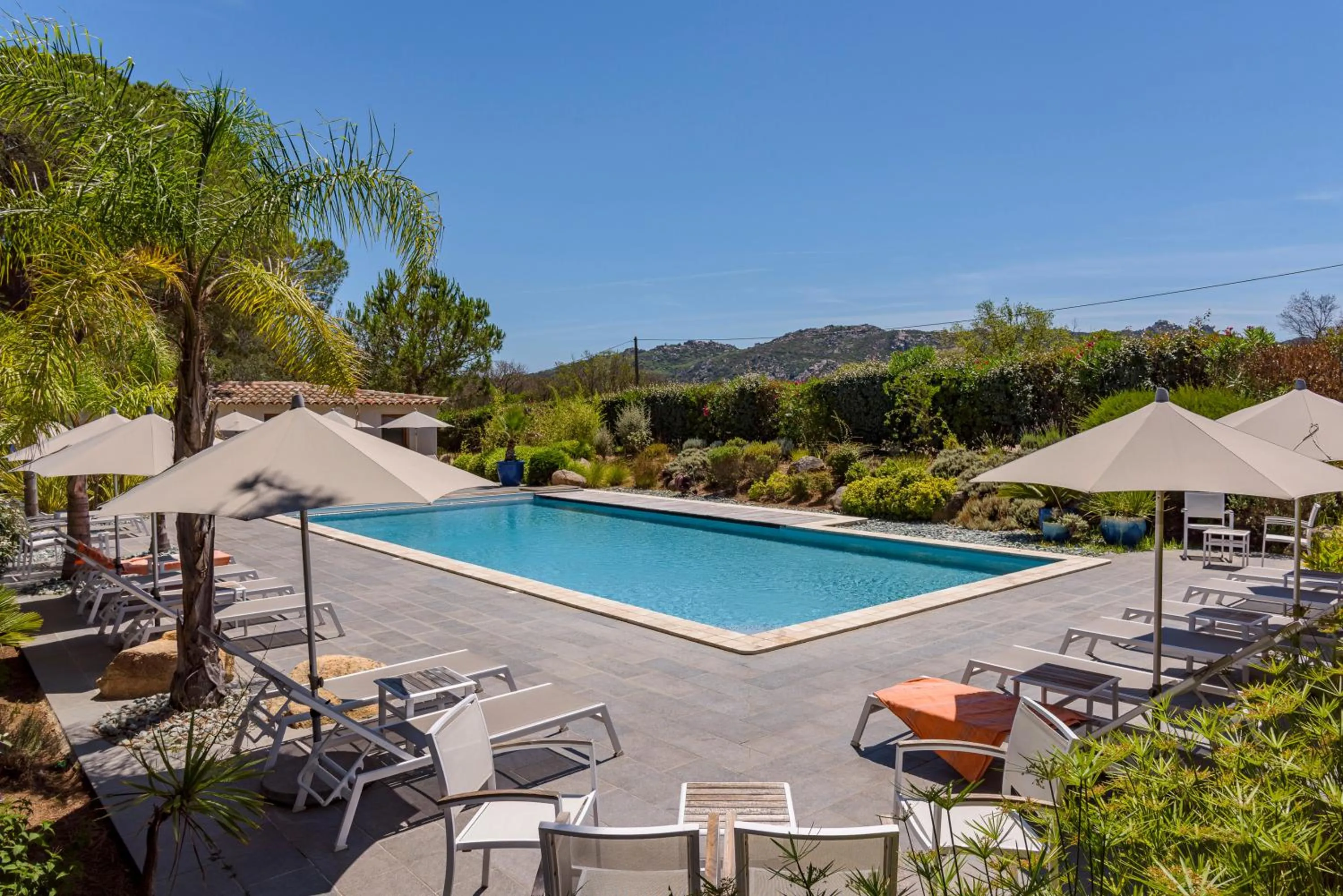 Pool view in Les Pins de Santa Giulia