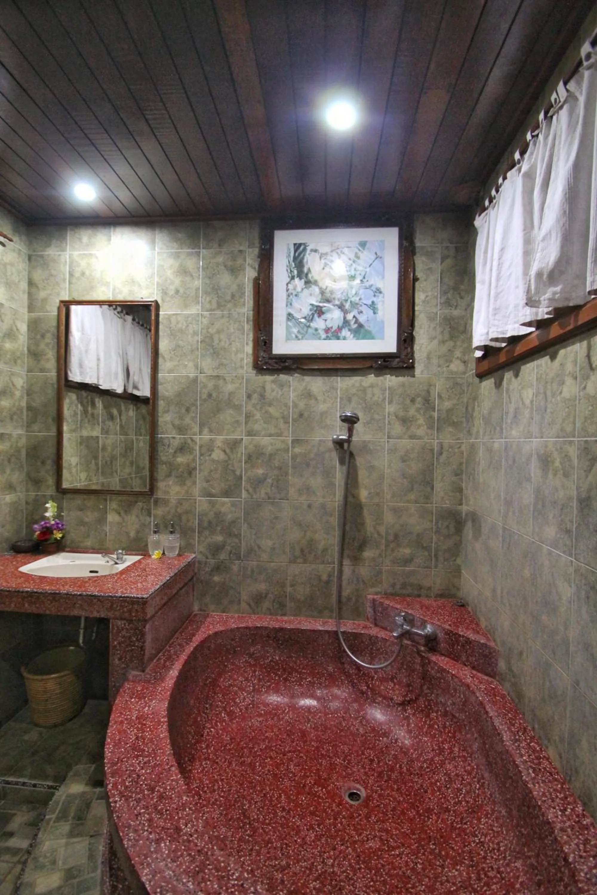 Bathroom in Hibiscus Cottages