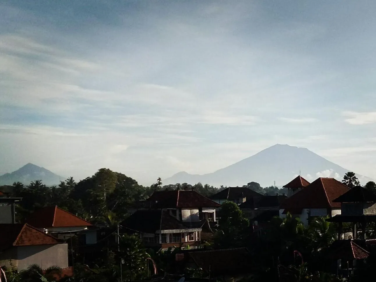 Property building in Hibiscus Cottages