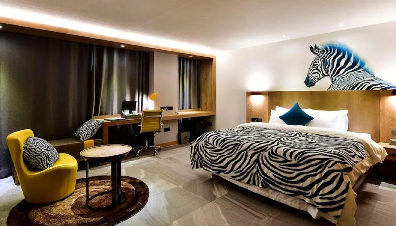 Photo of the whole room, Bed in Hotel Ritz