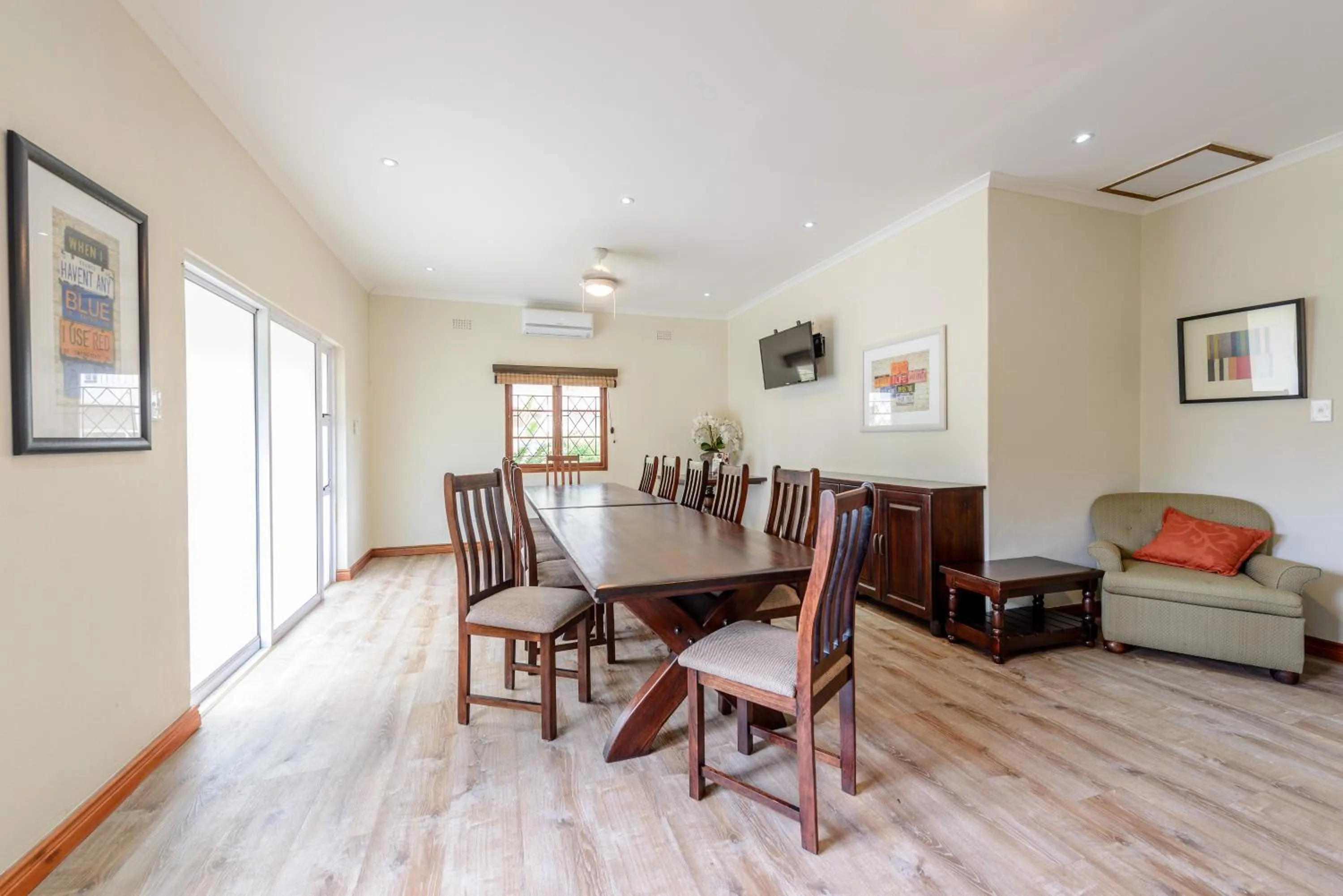 Meeting/conference room in Umthunzi Hotel and Conference