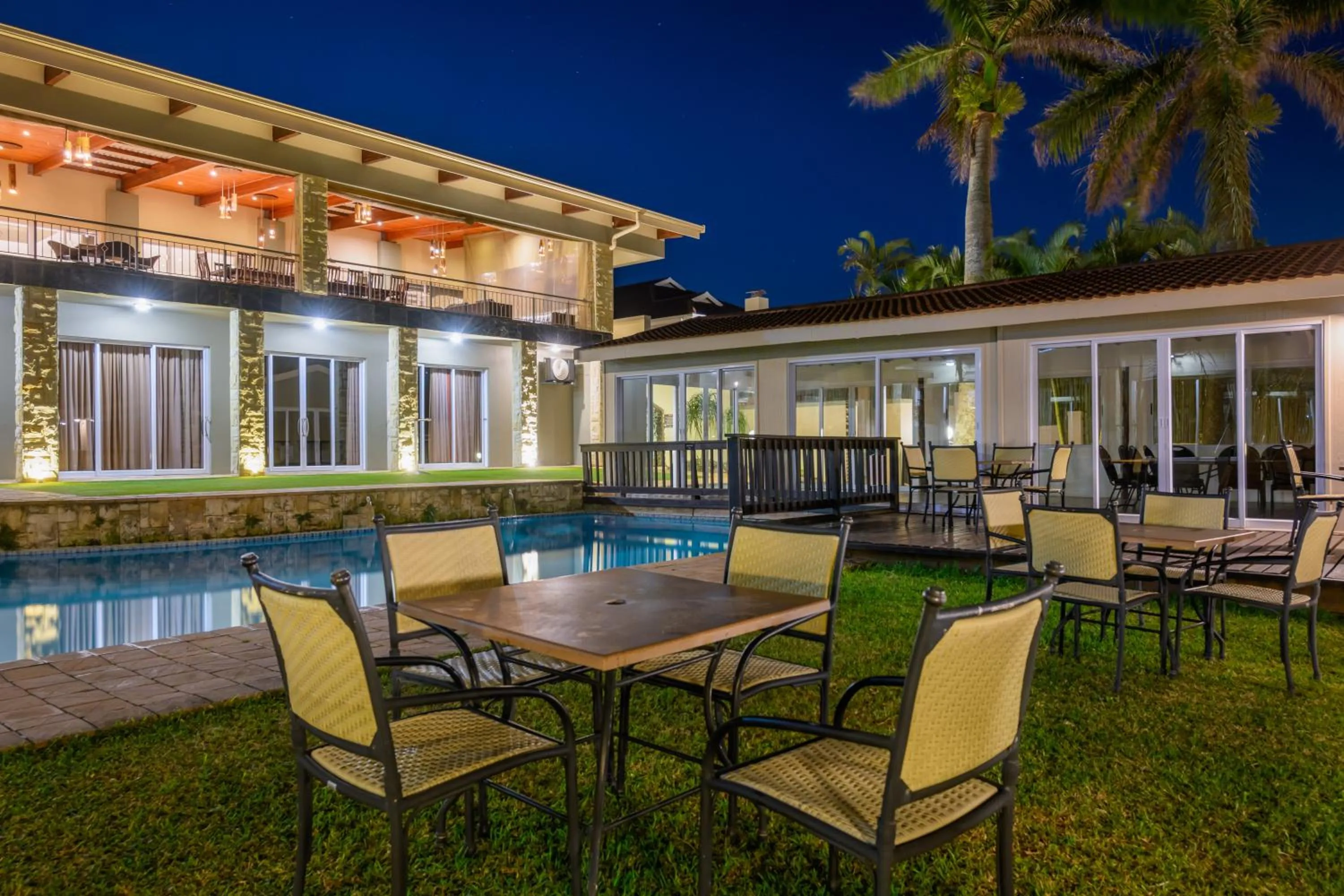 Swimming pool in Umthunzi Hotel and Conference