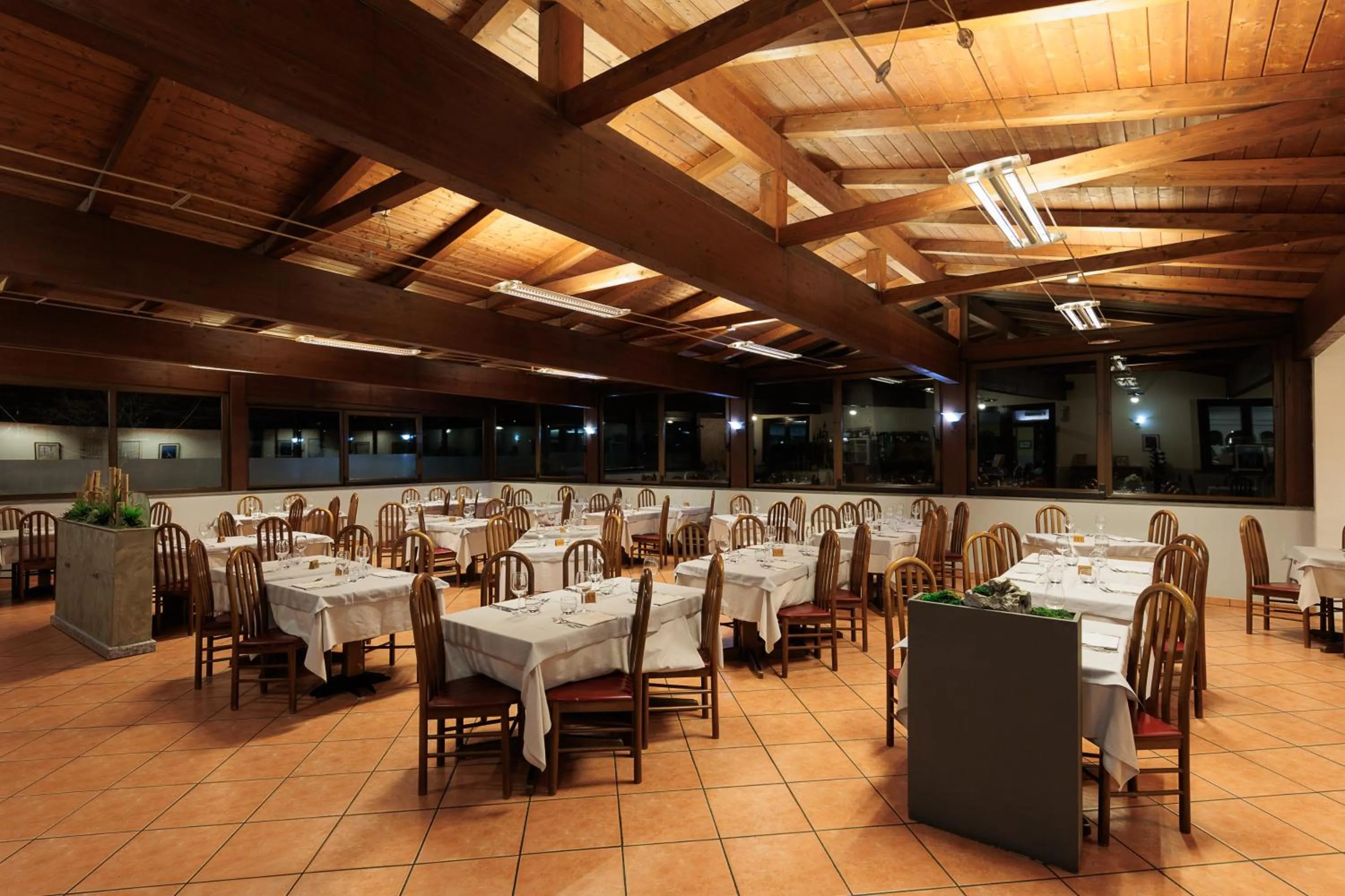 Restaurant/places to eat in Albergo Baffo
