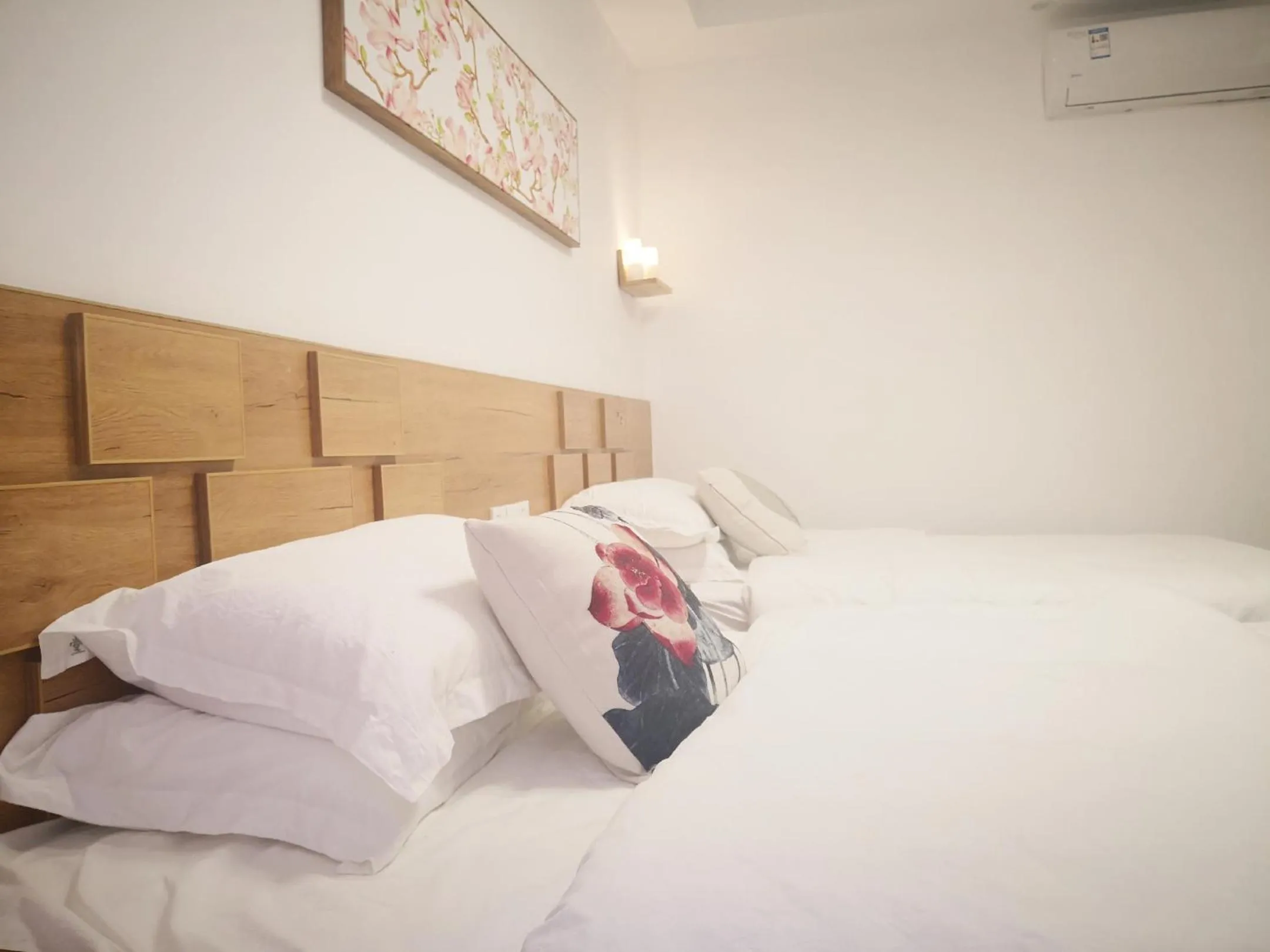 Bed in Zhangjiajie Tingyutang Little Yard