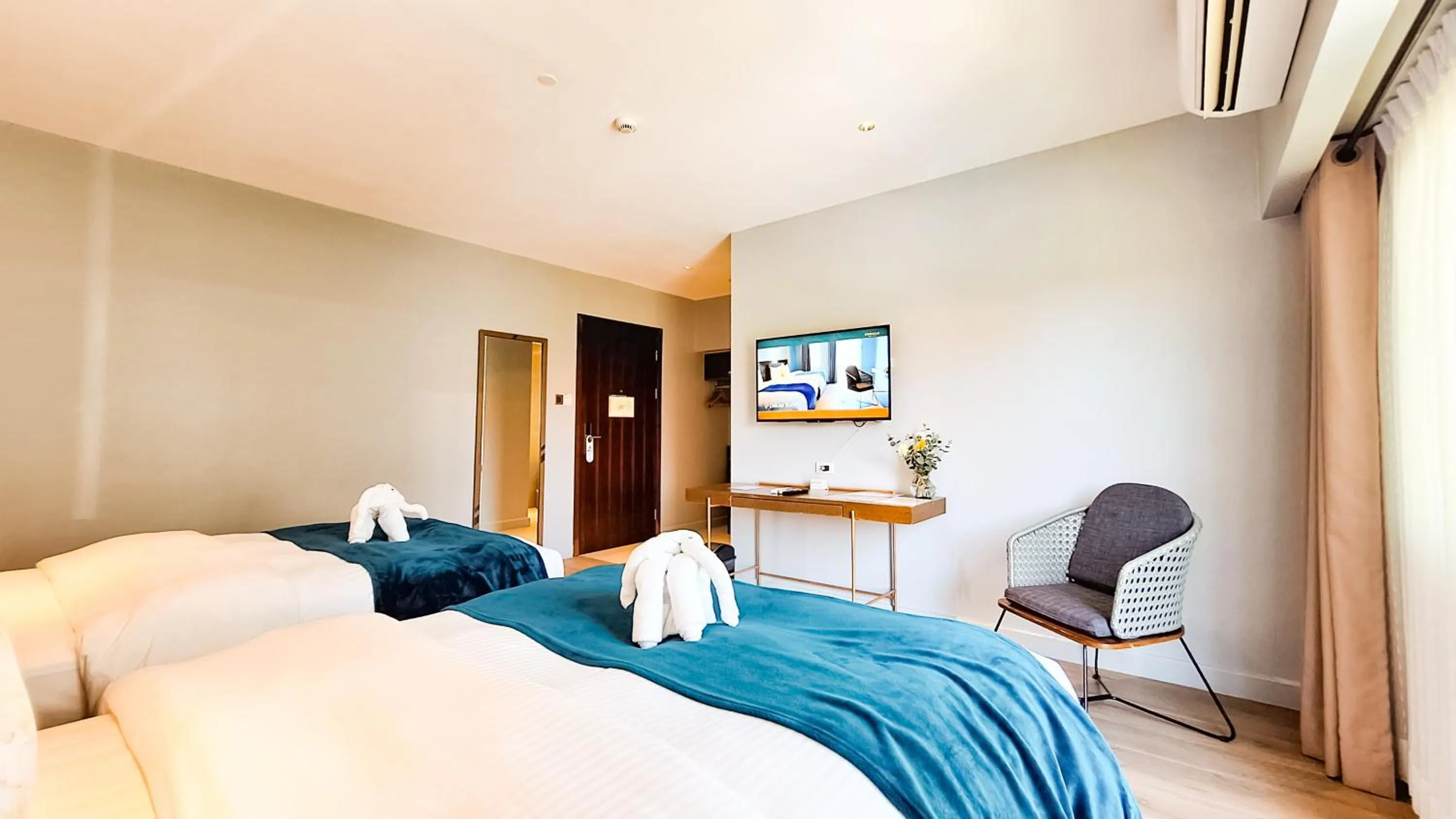 Bedroom, Bed in Pinnacle Boracay