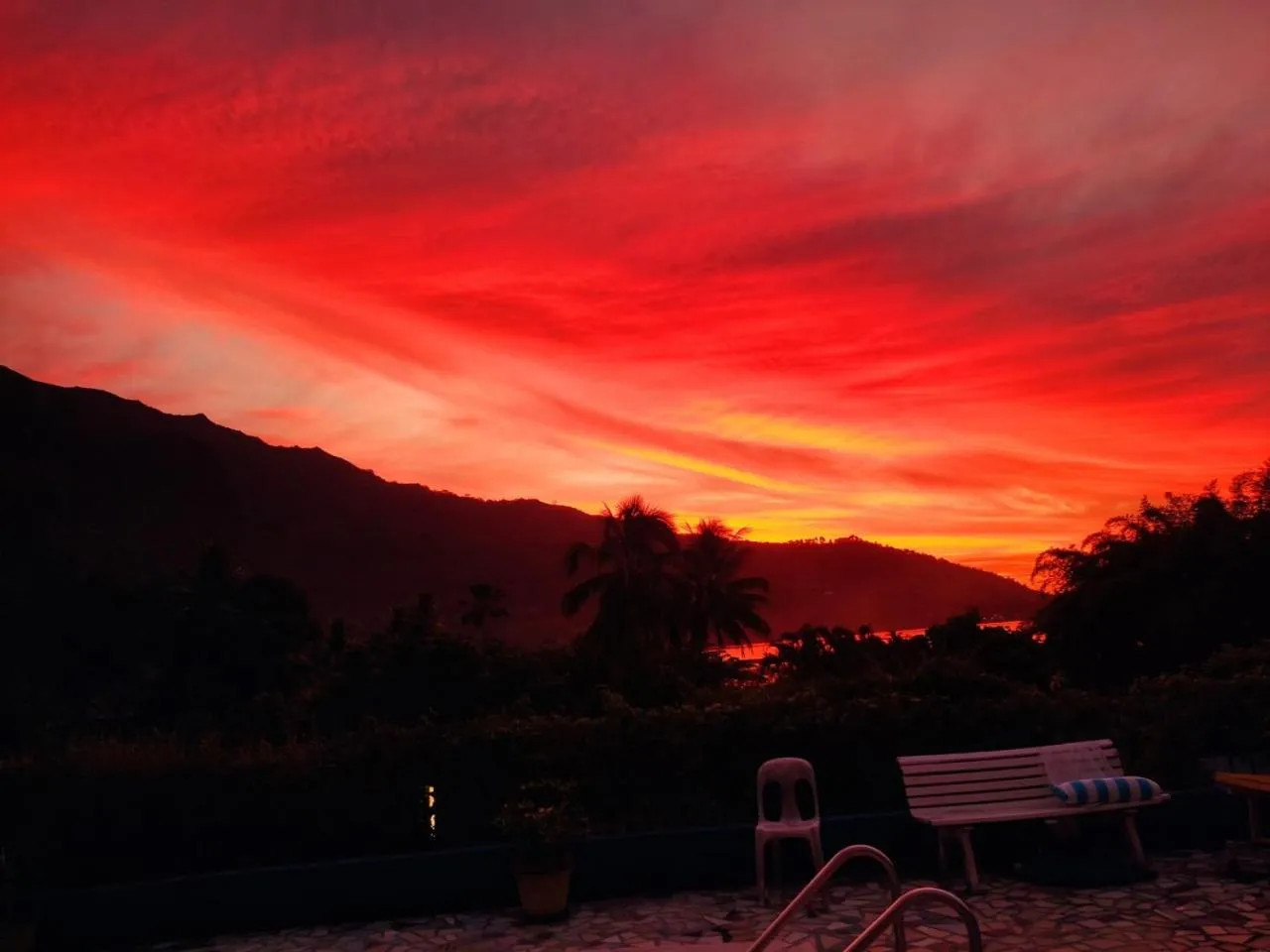 Sunset in Villa Vaiana EURL Vaiana Faratea
