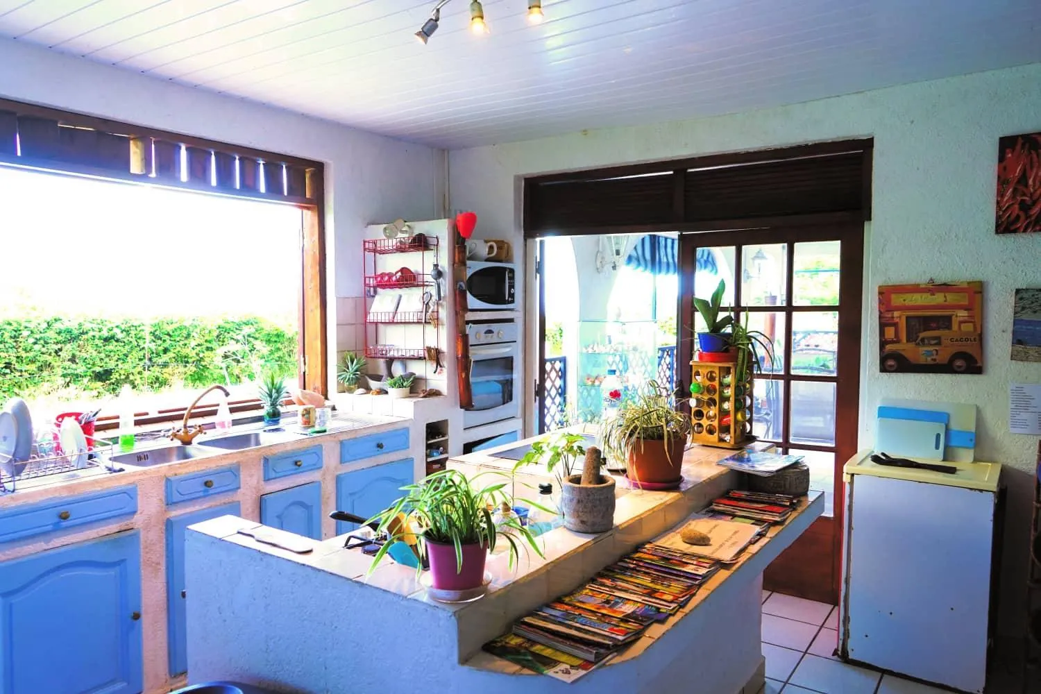Kitchen or kitchenette in Villa Vaiana EURL Vaiana Faratea