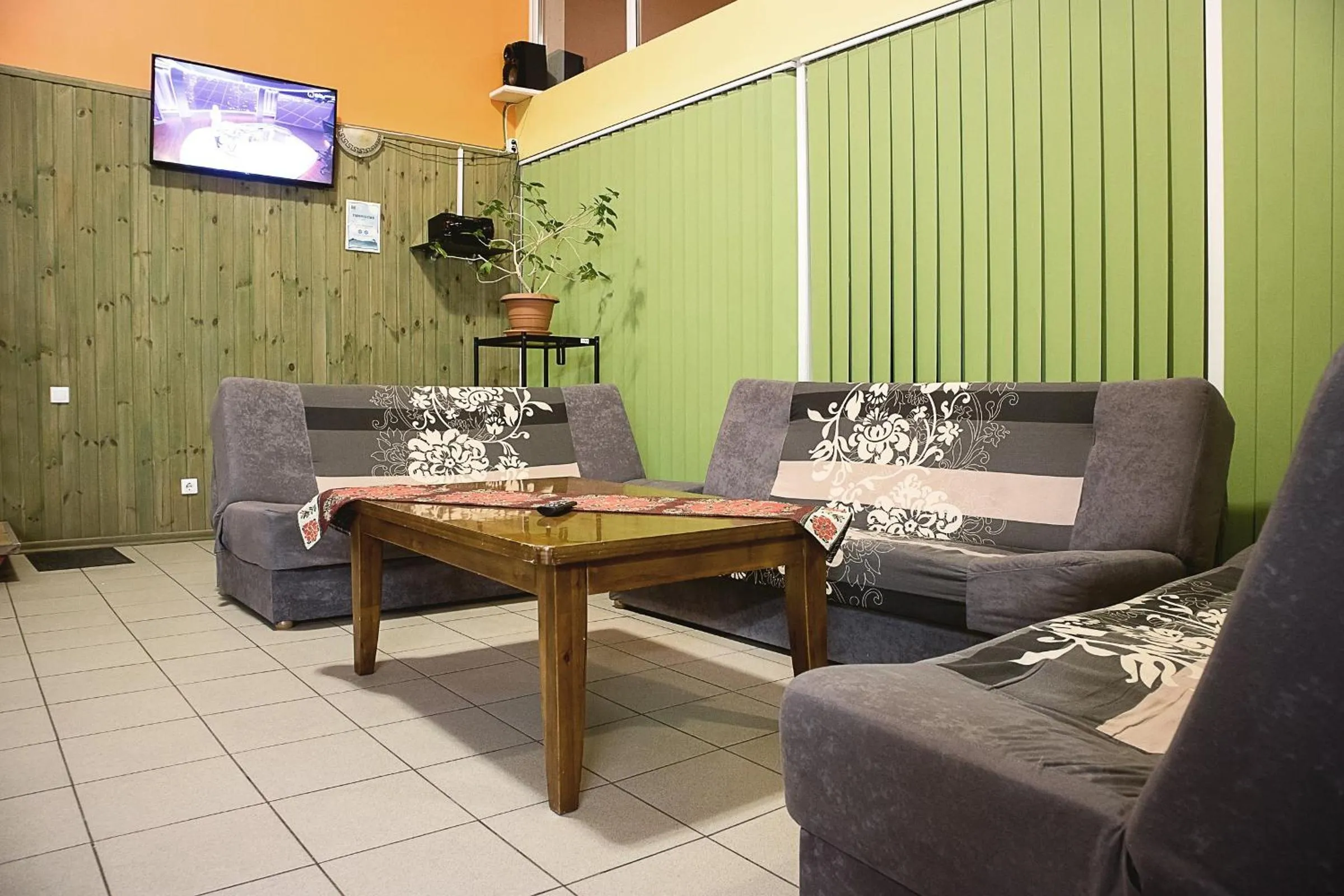 Communal lounge/ TV room in Valaste Puhkeküla