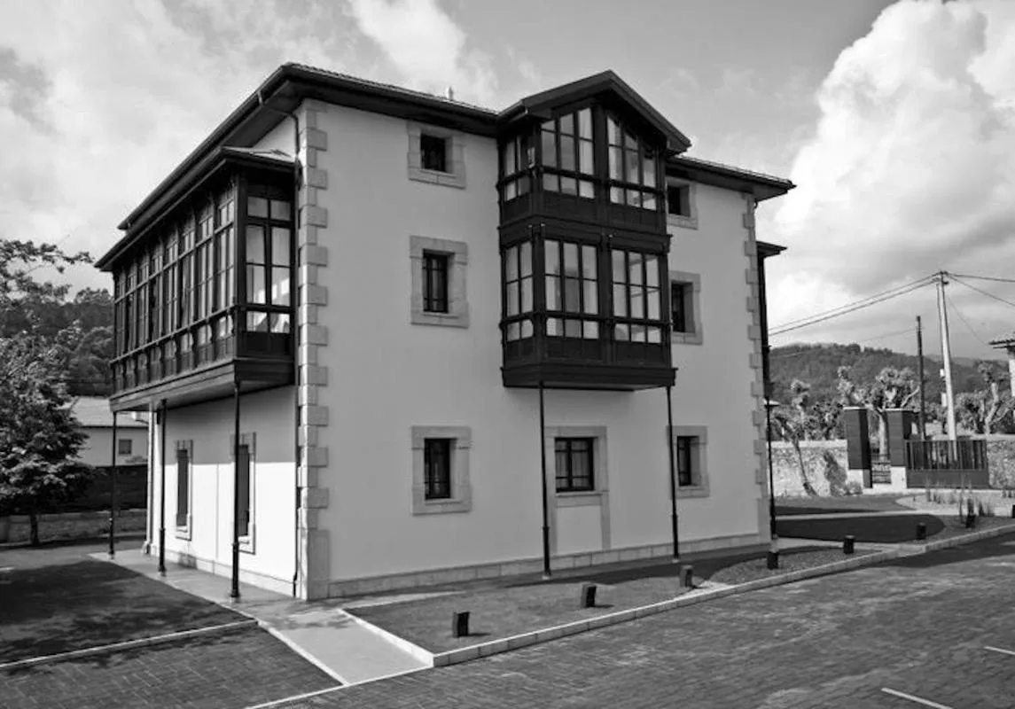 Property building in Hotel Villa Marrón