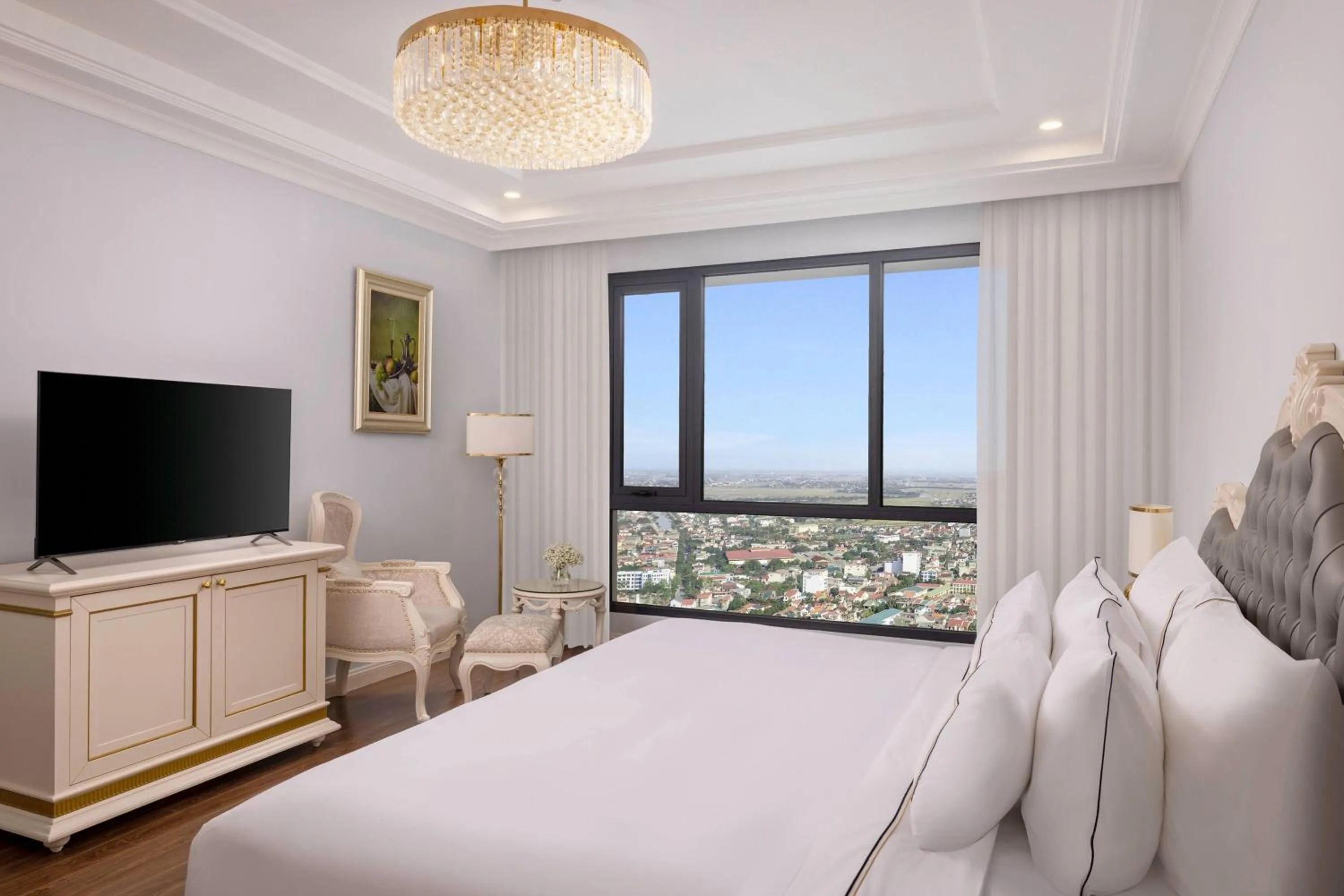 Property building, Bed in Meliá Vinpearl Phu Ly