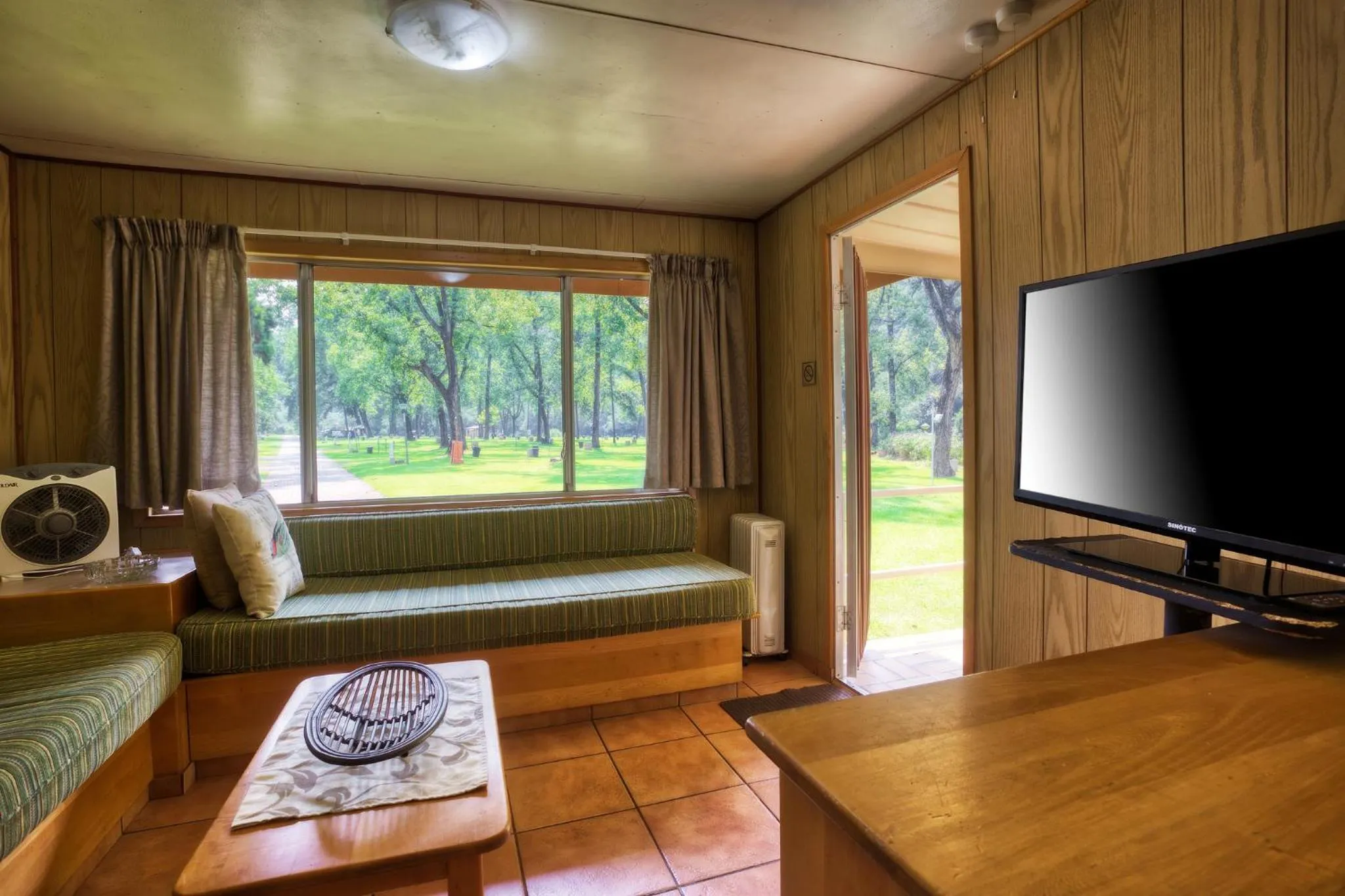 Living room in Merry Pebbles Resort
