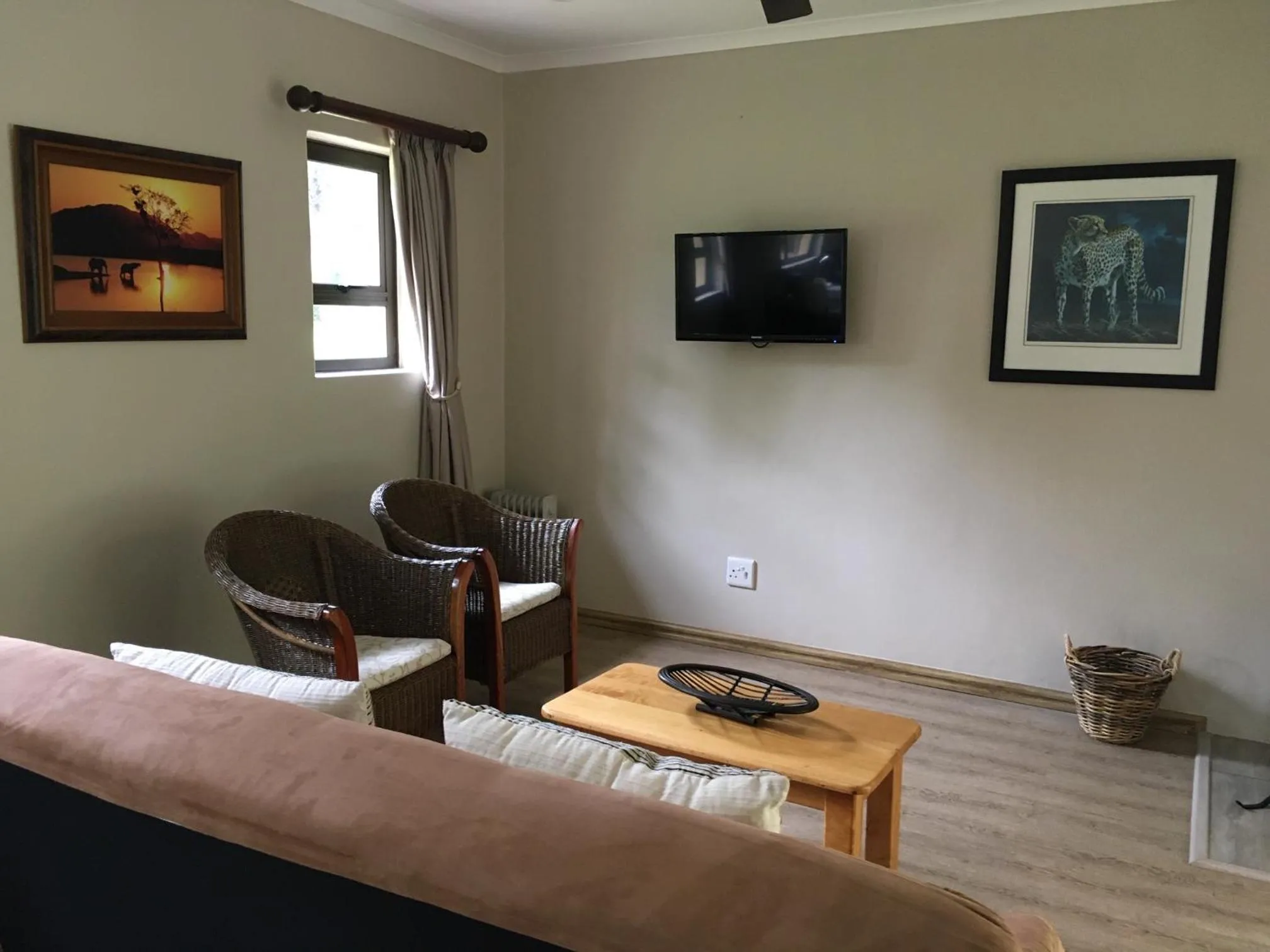 Living room in Merry Pebbles Resort