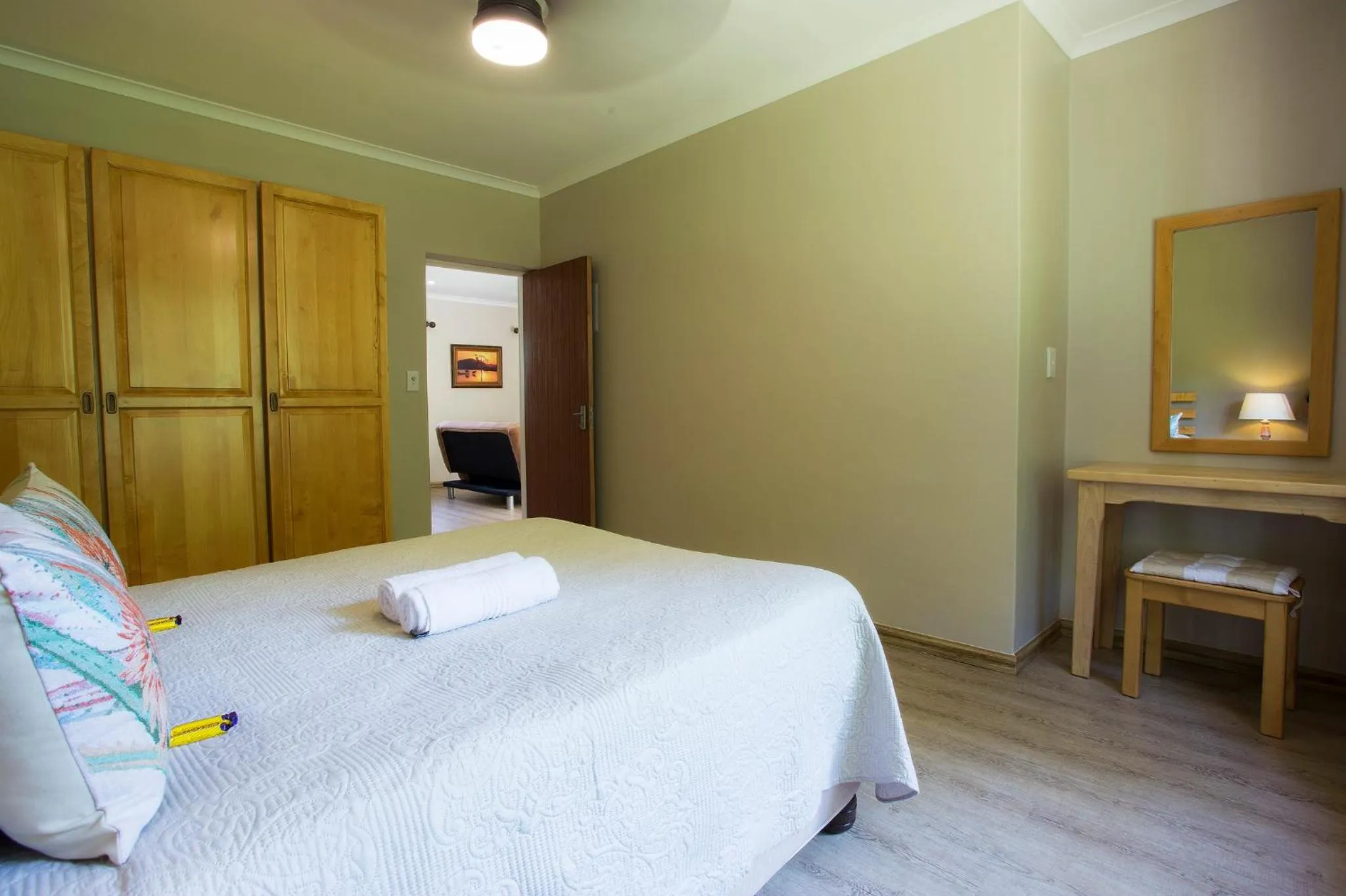 Bedroom, Bed in Merry Pebbles Resort