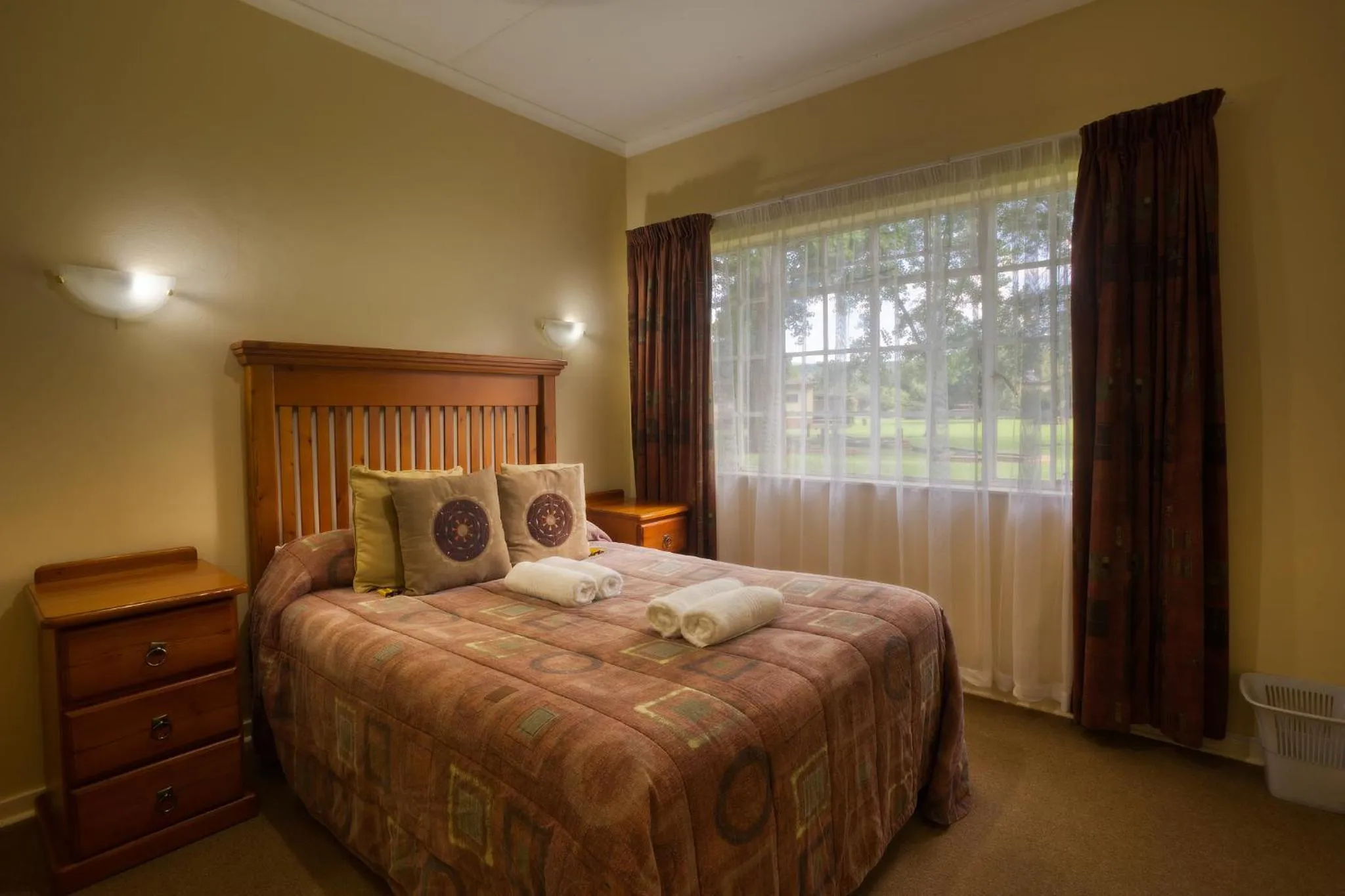 Bed in Merry Pebbles Resort