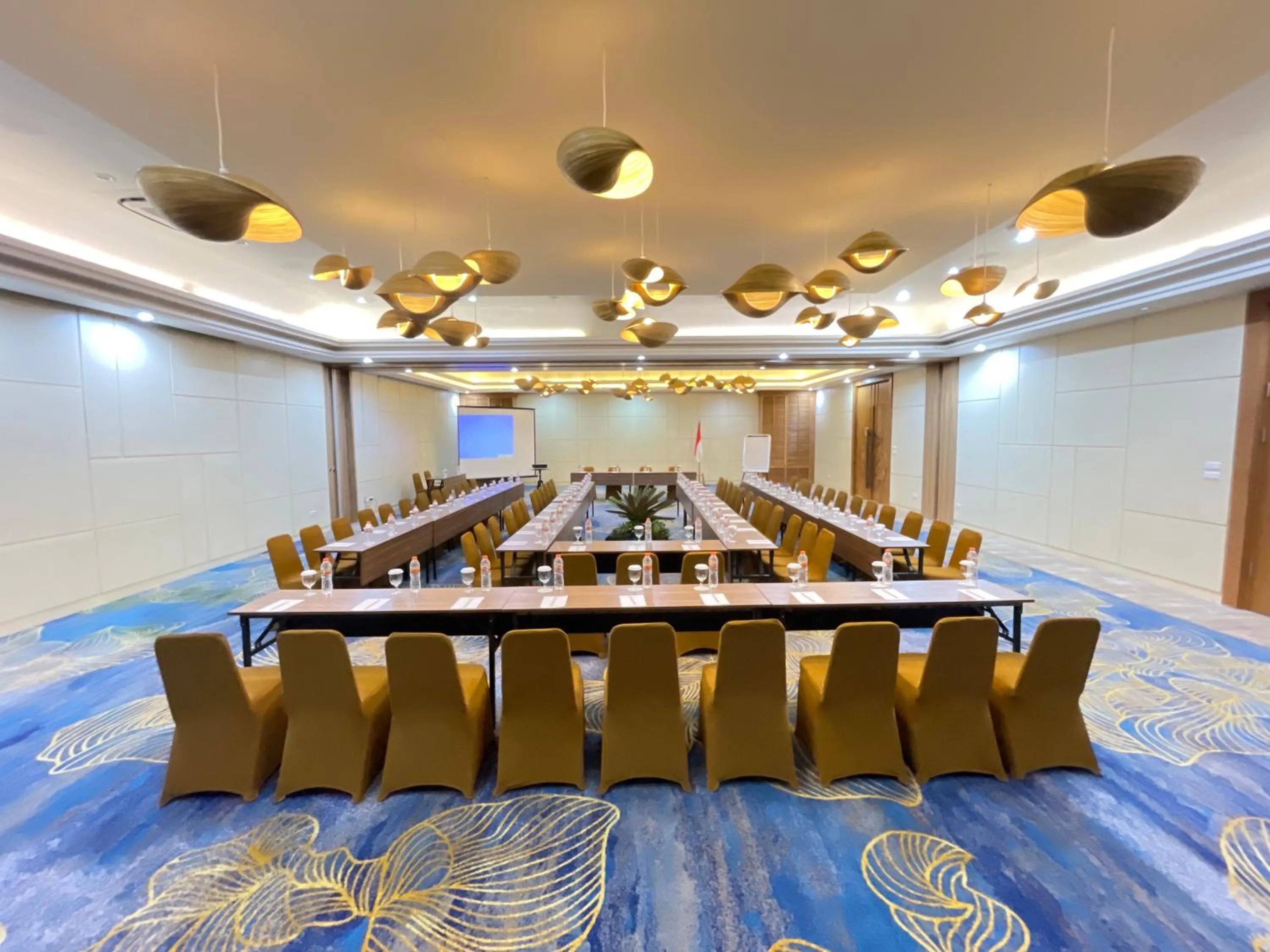 Meeting/conference room in Mutiara Carita Cottages