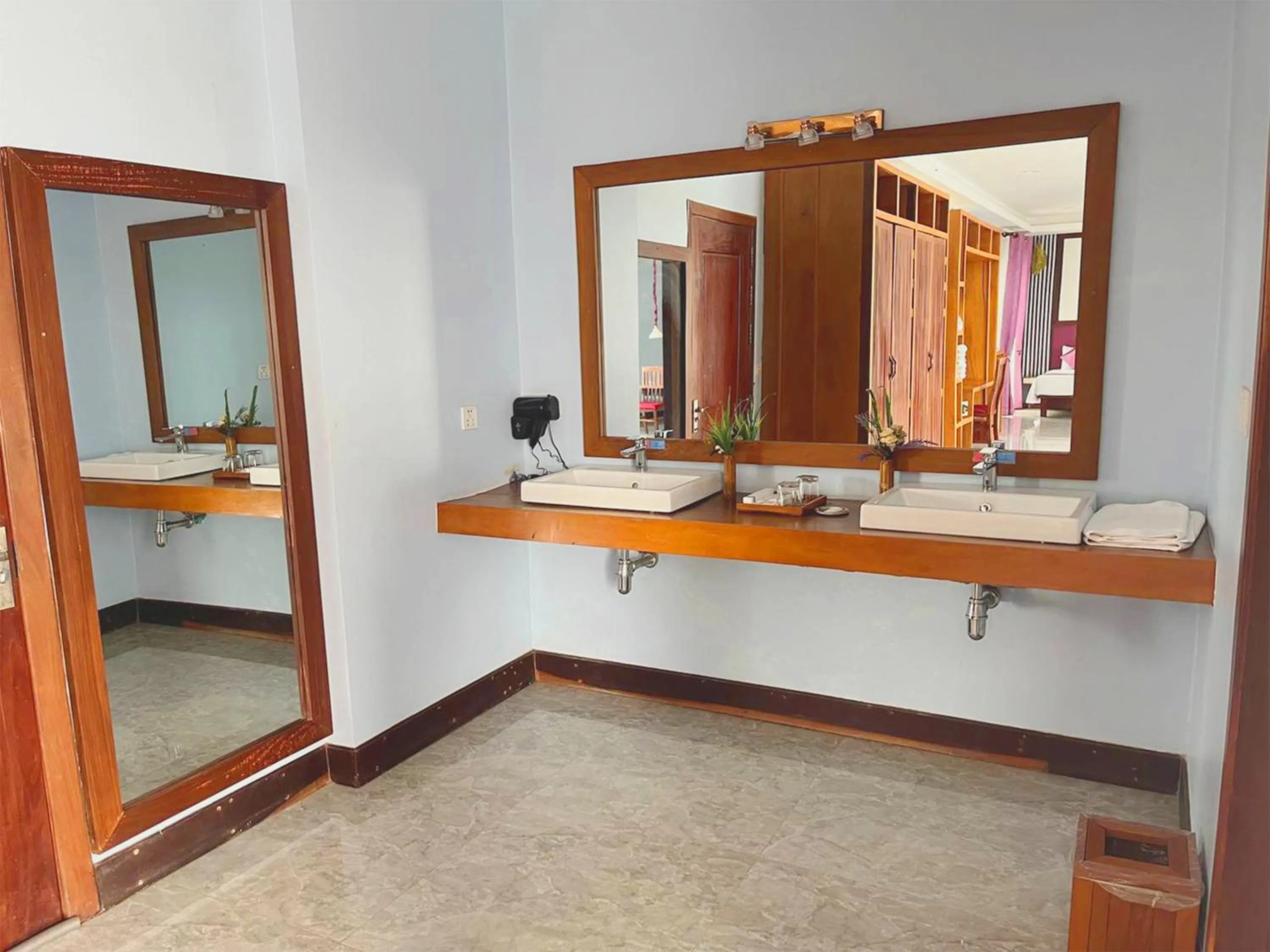 Bathroom in Cheata Residence