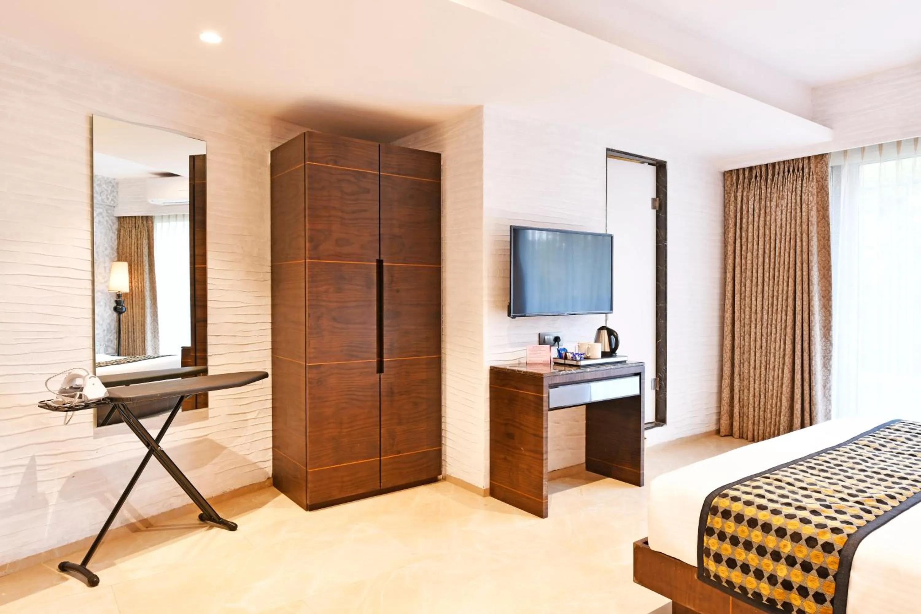 TV and multimedia, Bed in Meritas Countryside Resort Lonavala