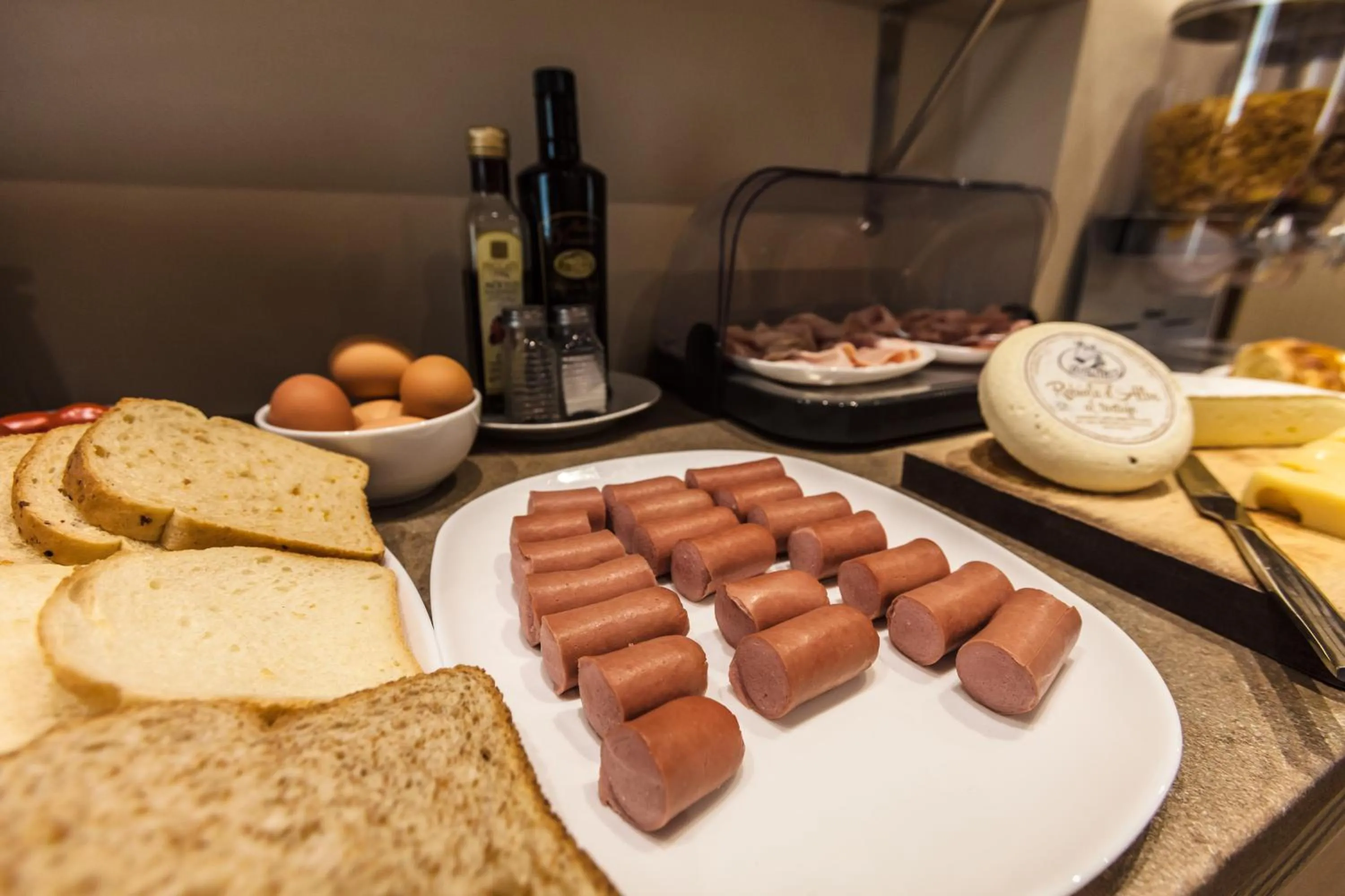 Buffet breakfast in Cuneo Hotel