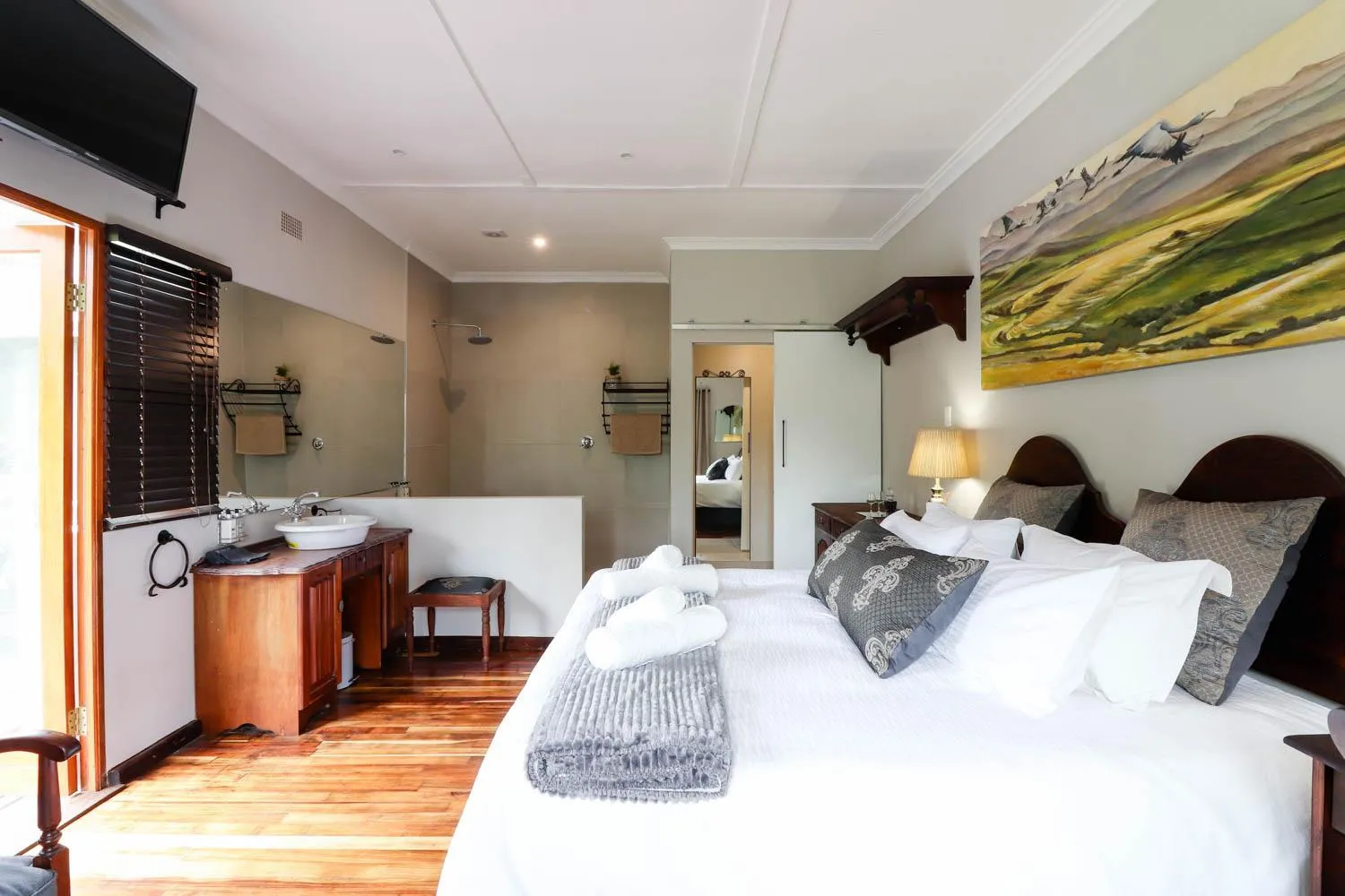 Bathroom, Bed in Arbour1 Guesthouse